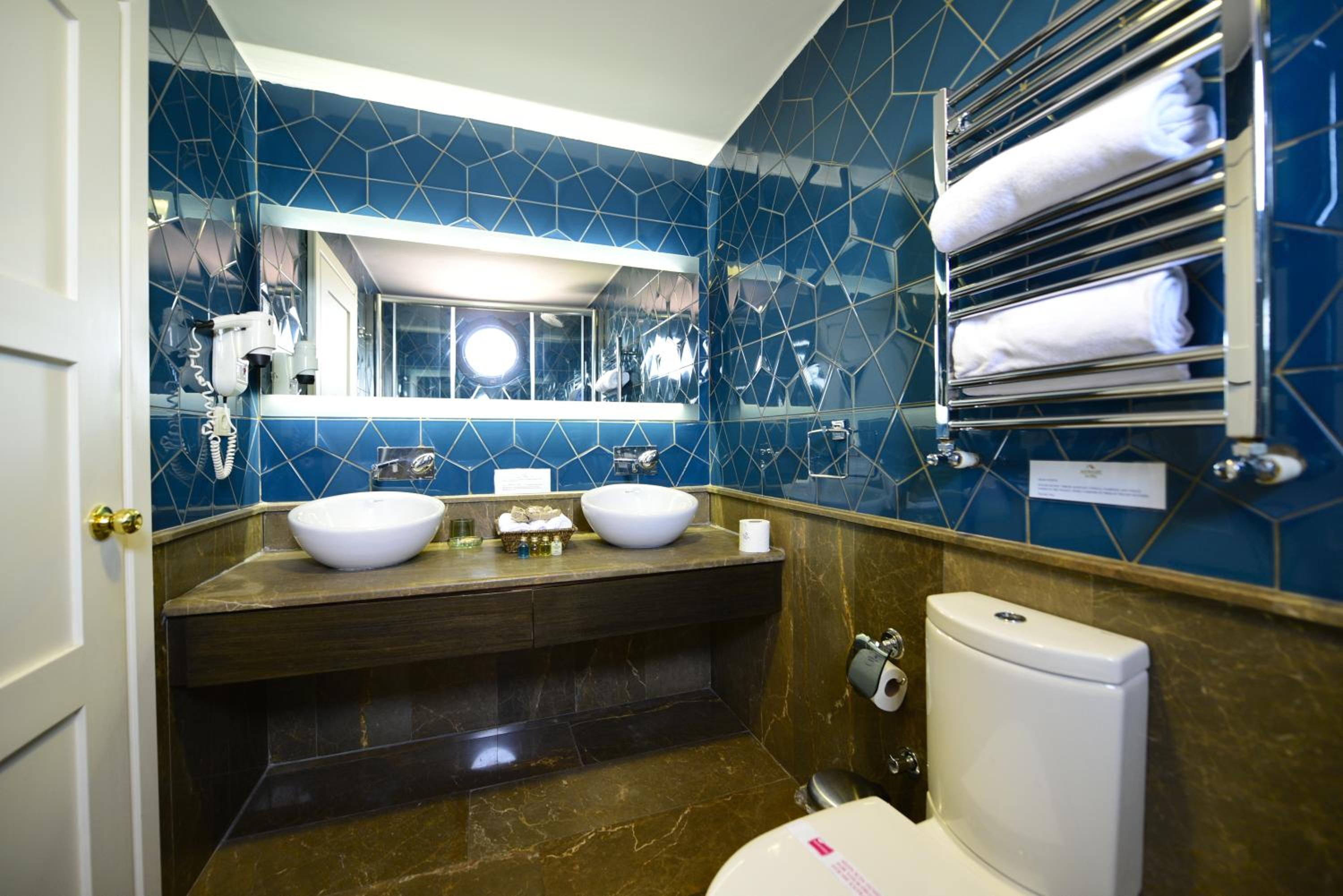 Suite with Sea View thumbnail 5