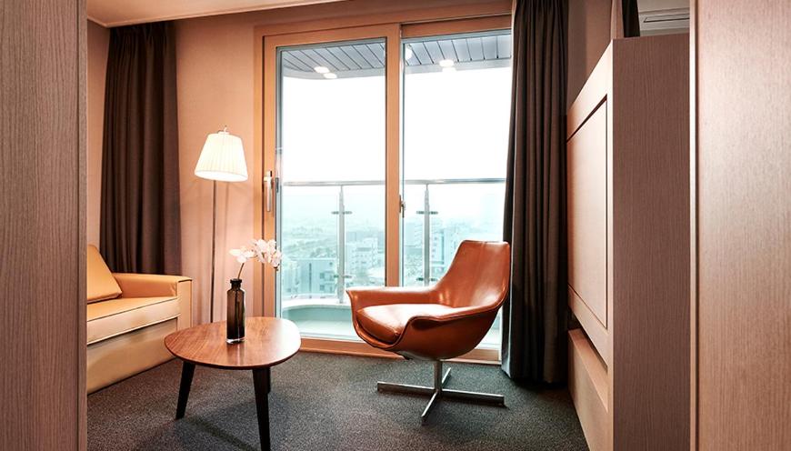 Suite - Photo 3