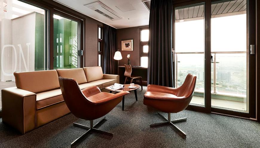 Deluxe Suite - Photo 2