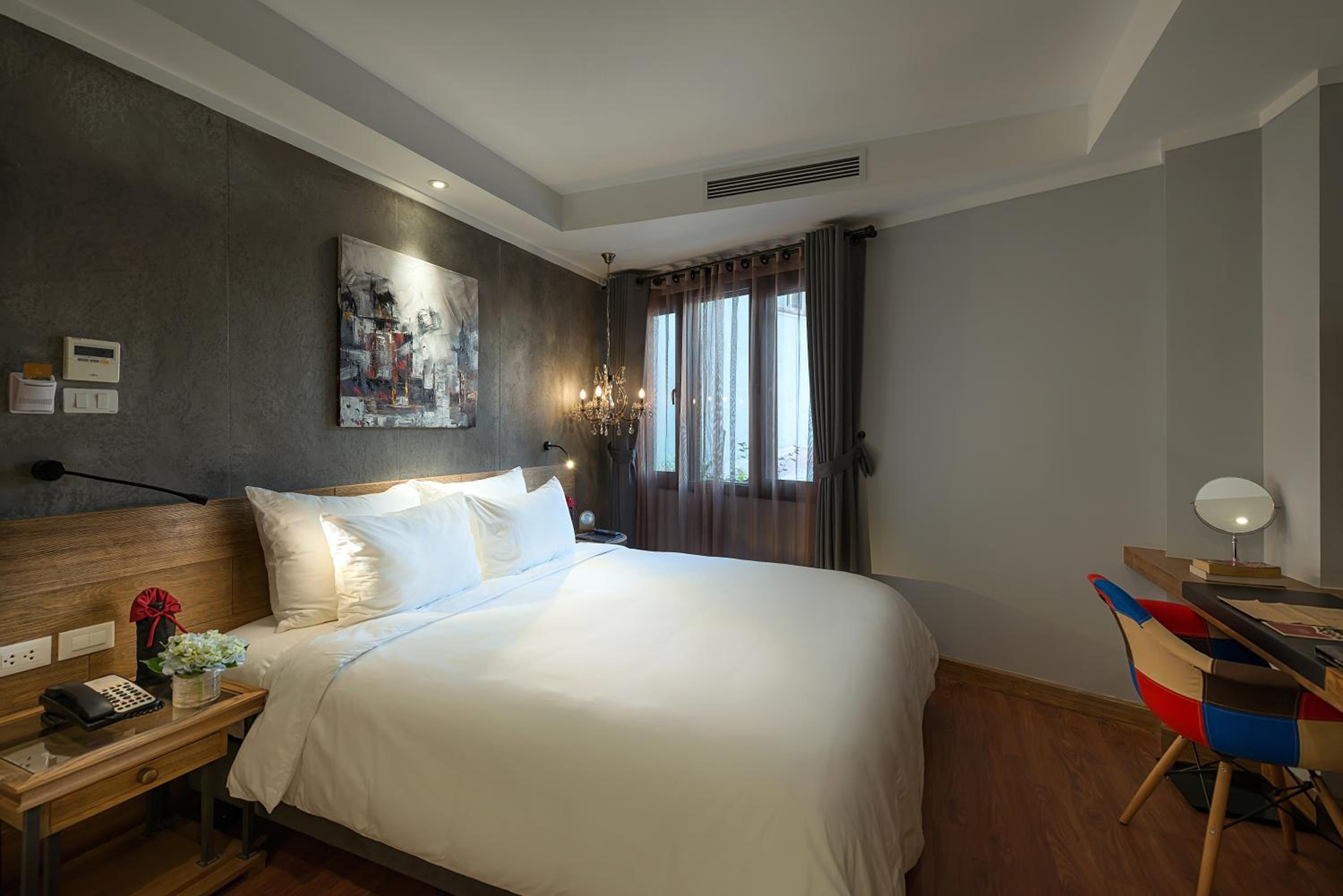 Trendy Deluxe Double or Twin Room photo 2