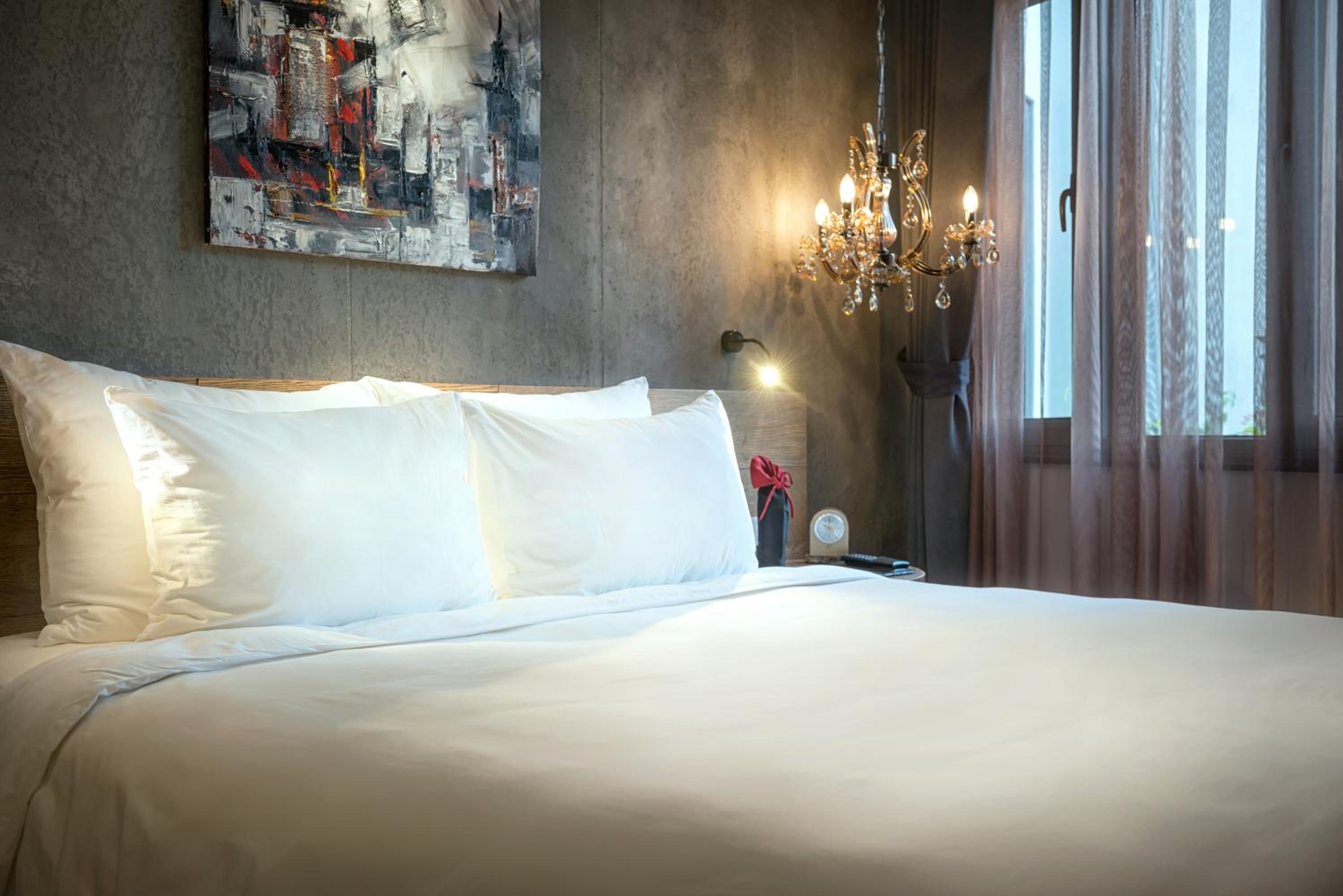 Trendy Deluxe Double or Twin Room photo 3