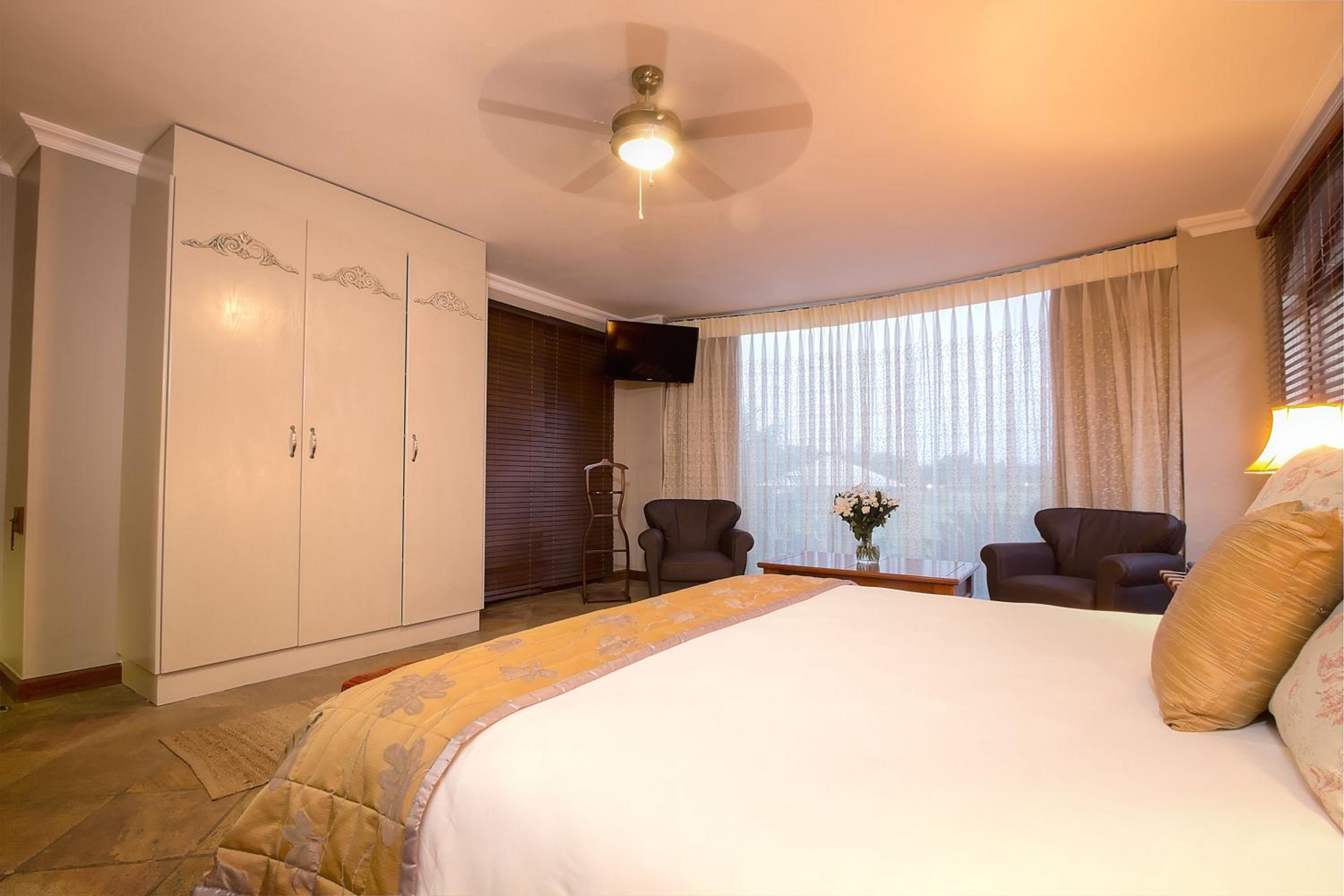 Superior King Room photo 1