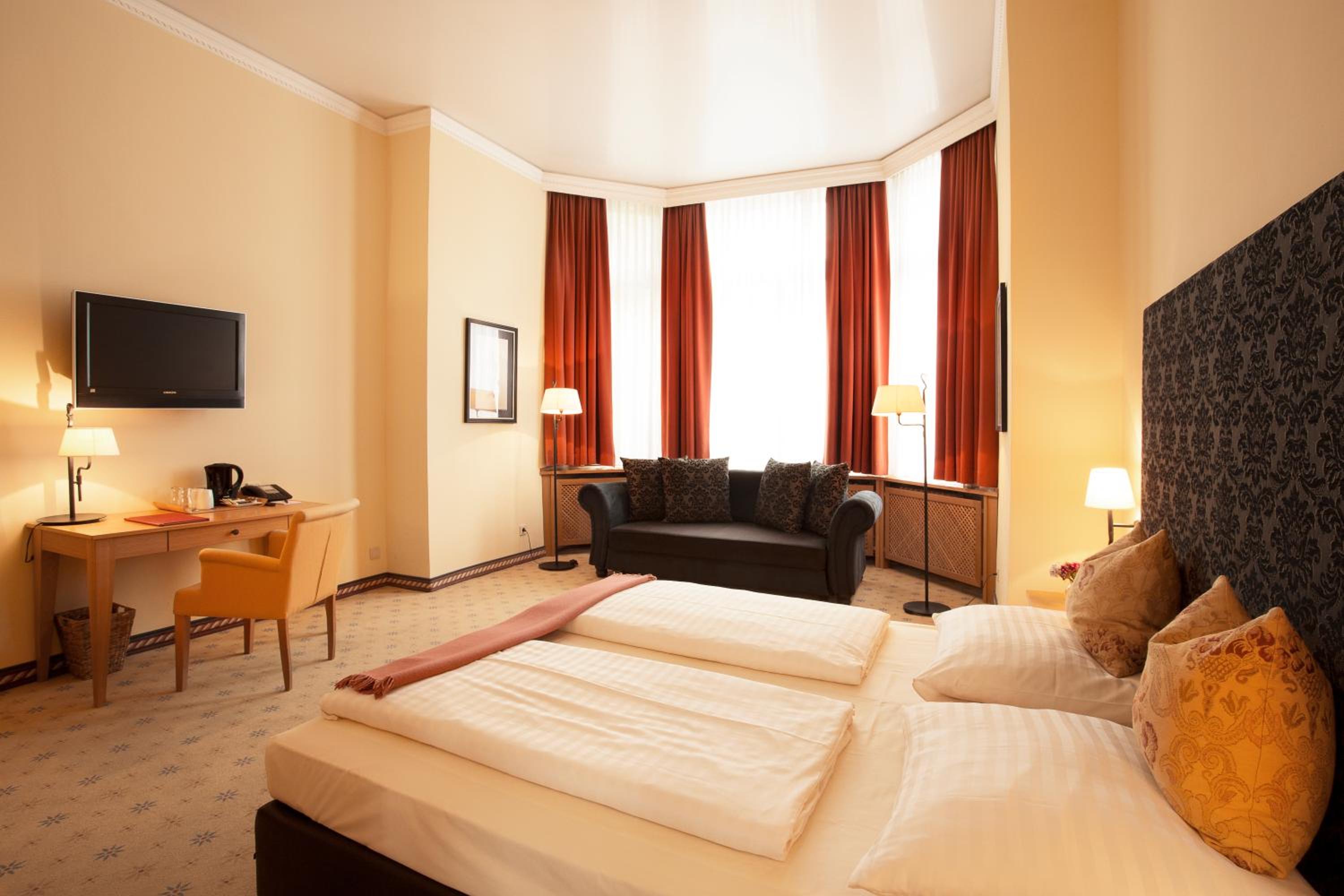 Triple Room - Photo 11