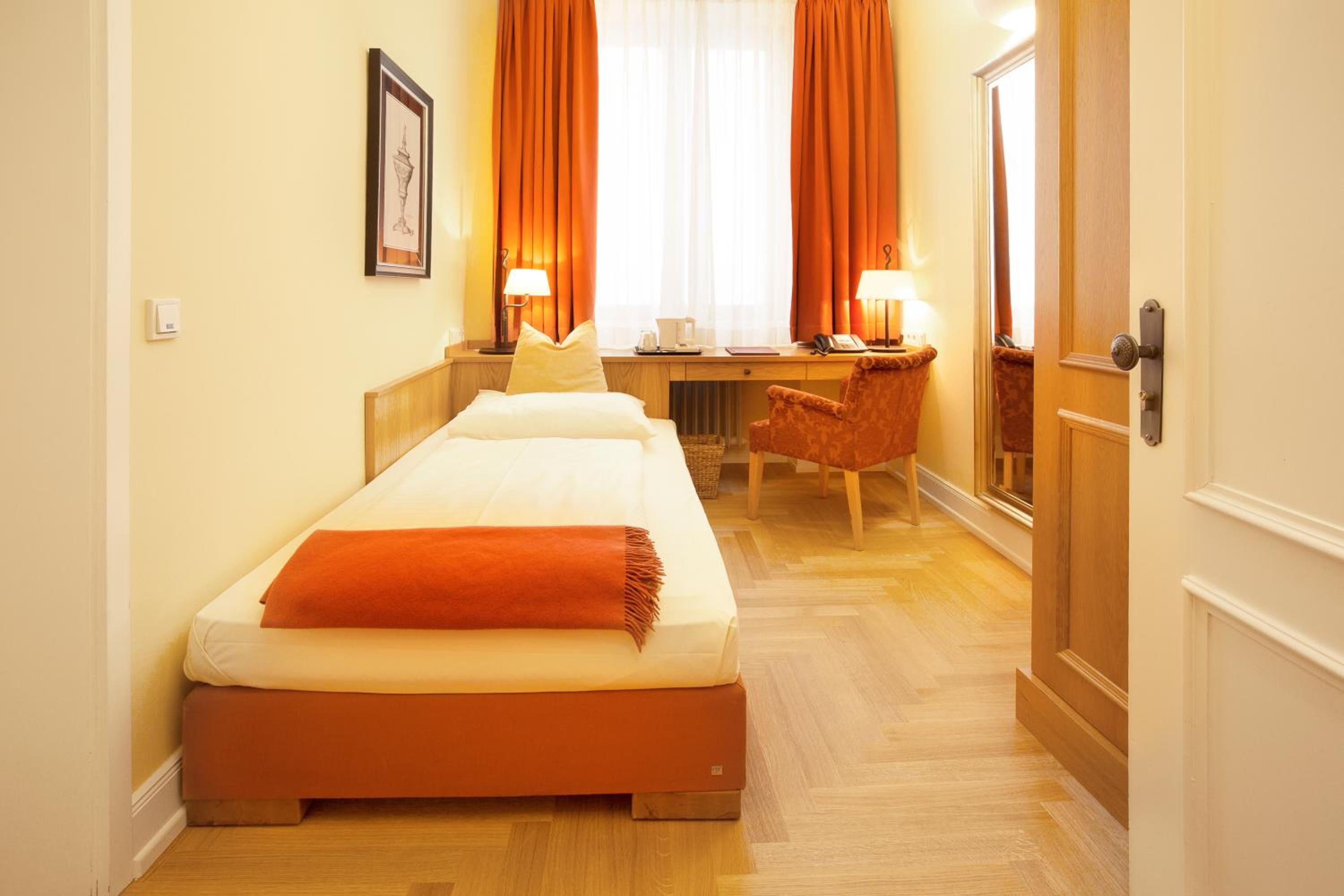 Single Room photo 1