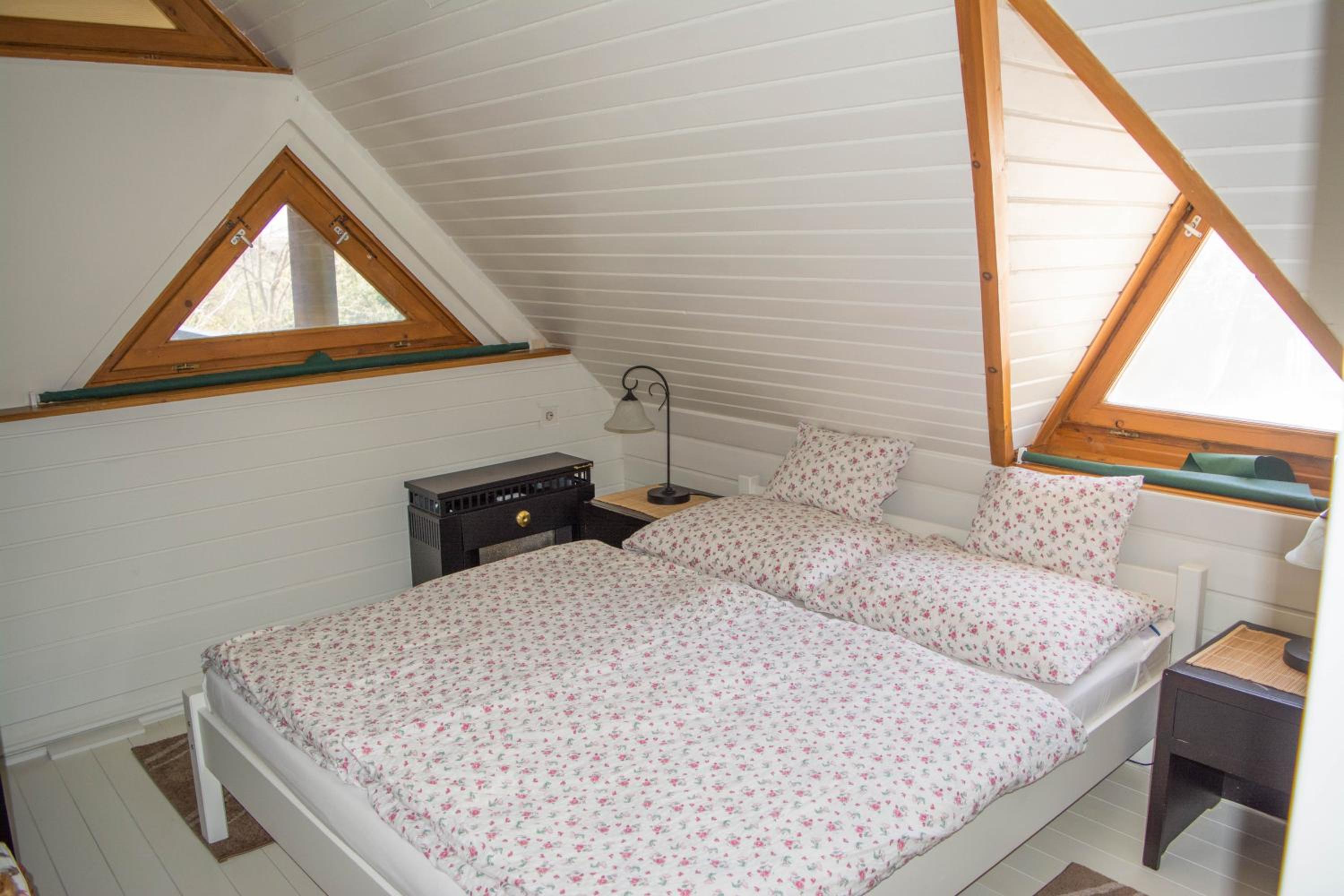 Two-Bedroom Apartment - Photo 2