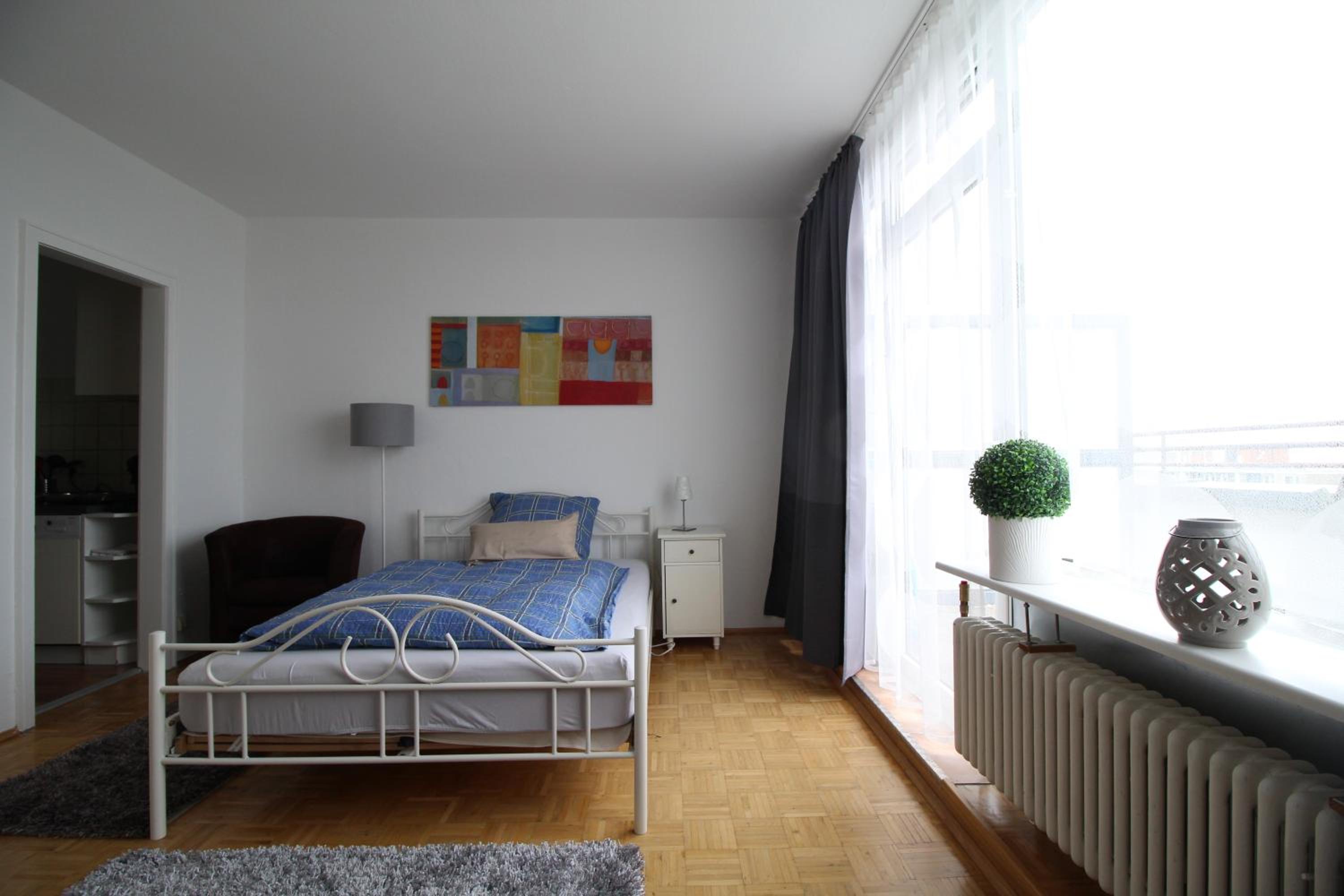 Studio Apartment photo 2