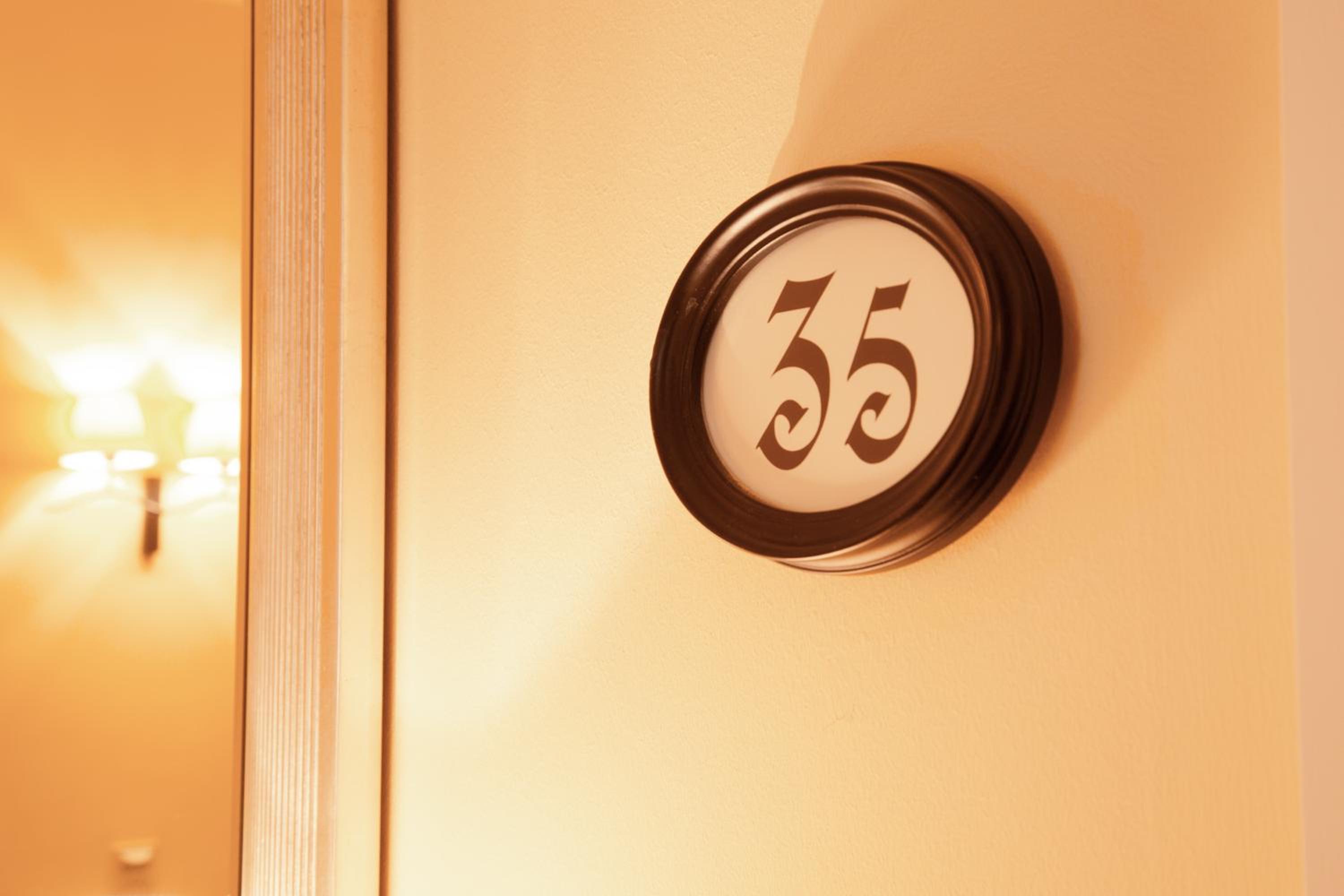Standard Double or Twin Room - Photo 16