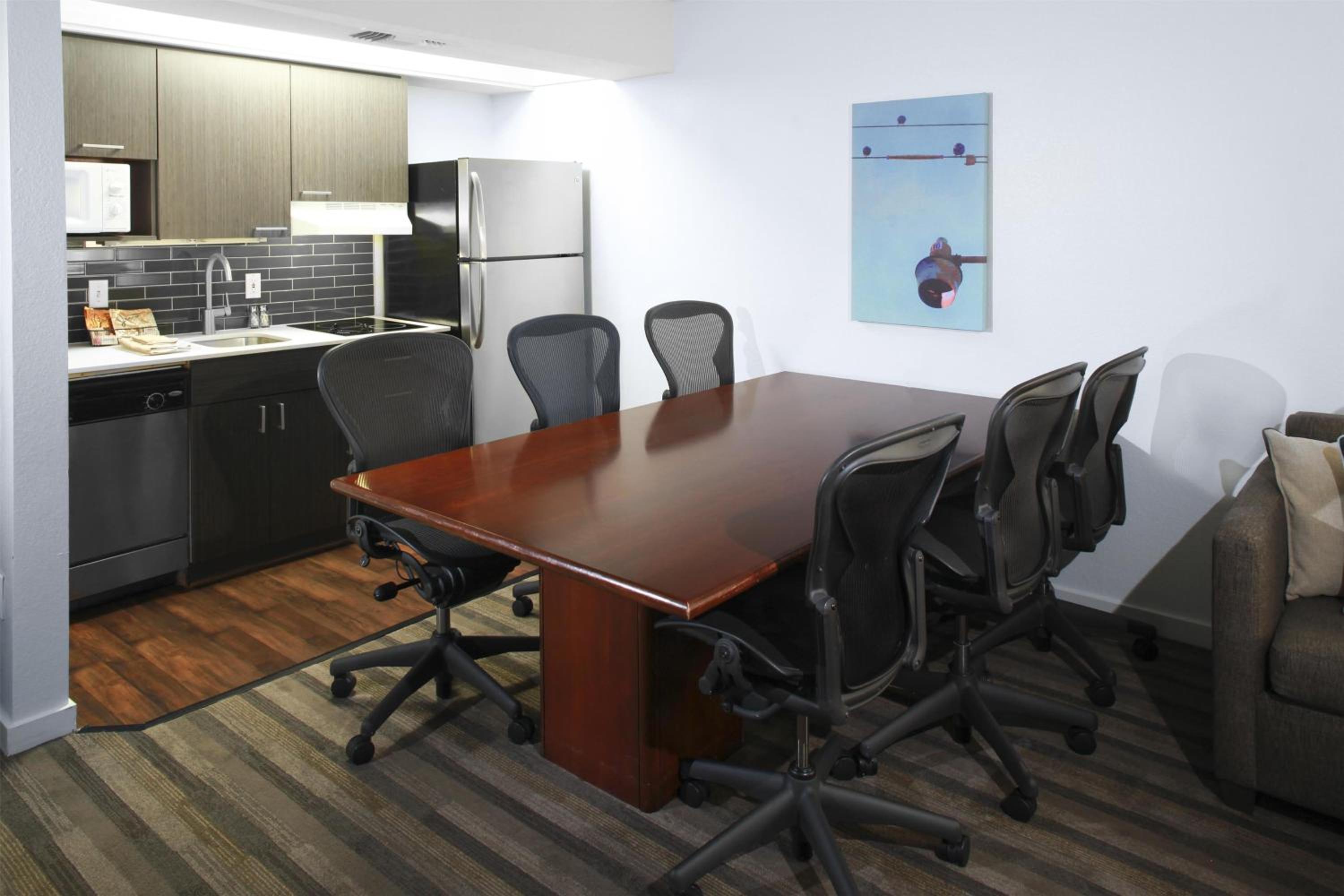 One-Bedroom King Conference Suite - Photo 1