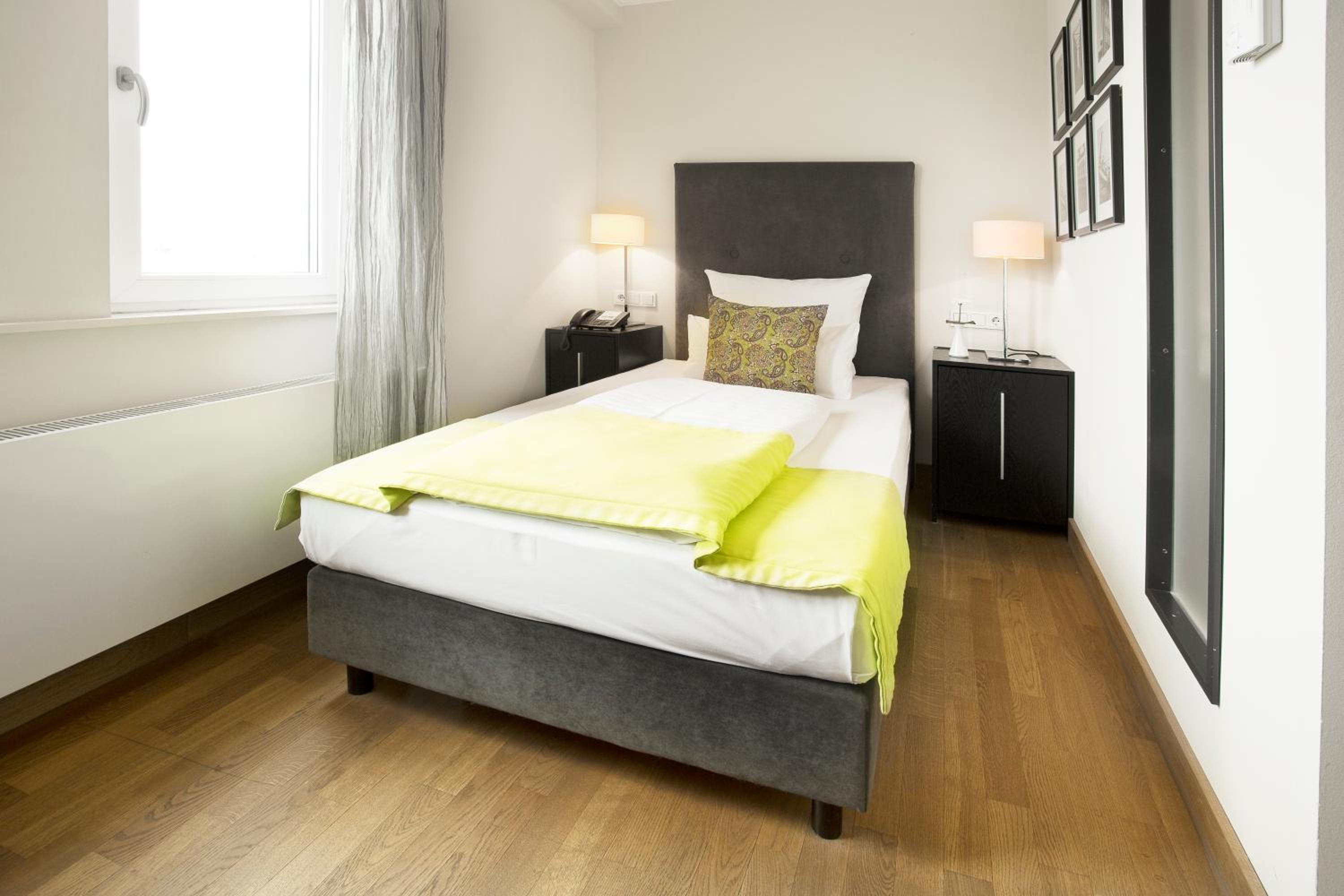 Single Room photo 3