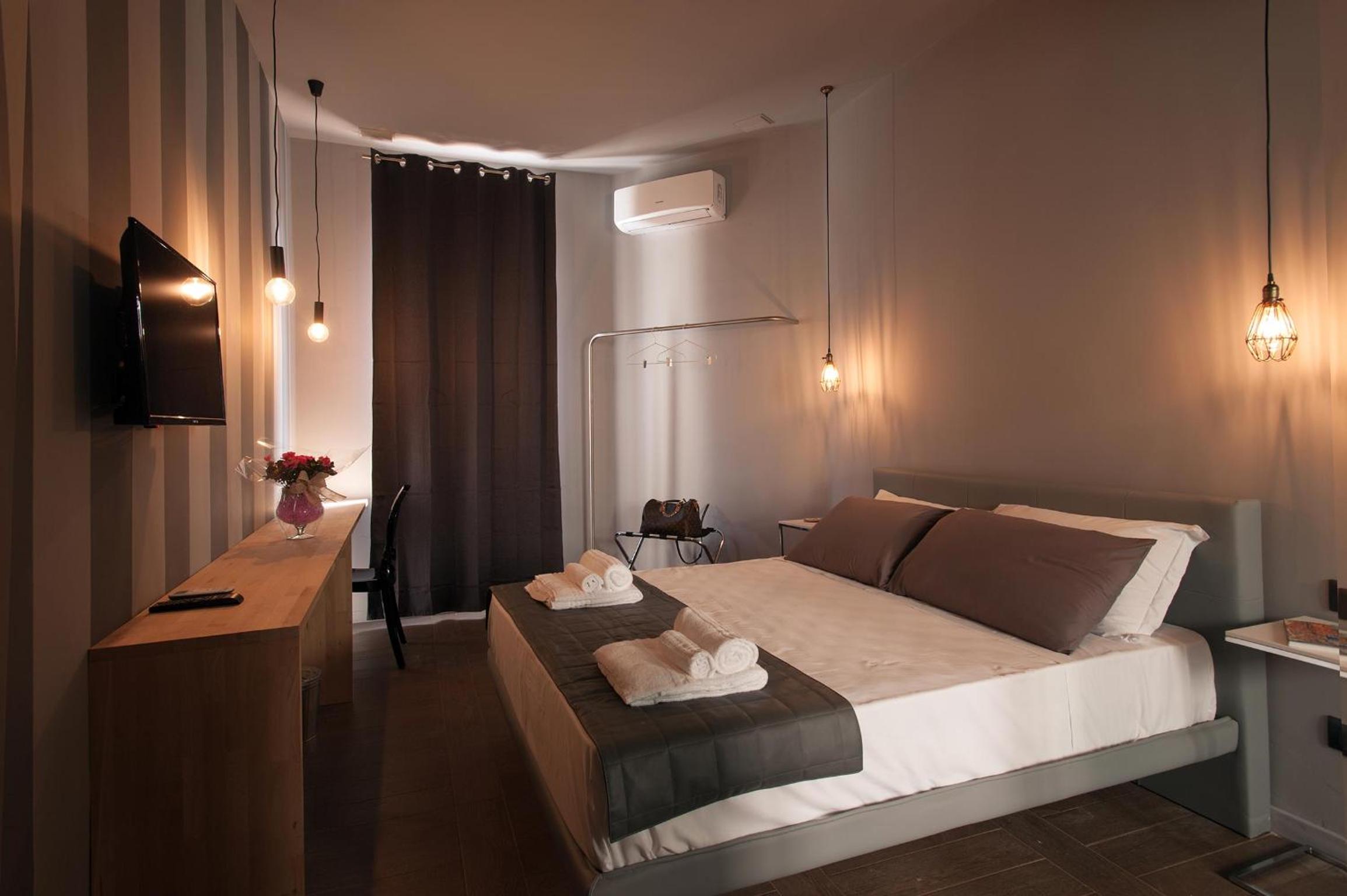 Standard Double Room - Photo 1