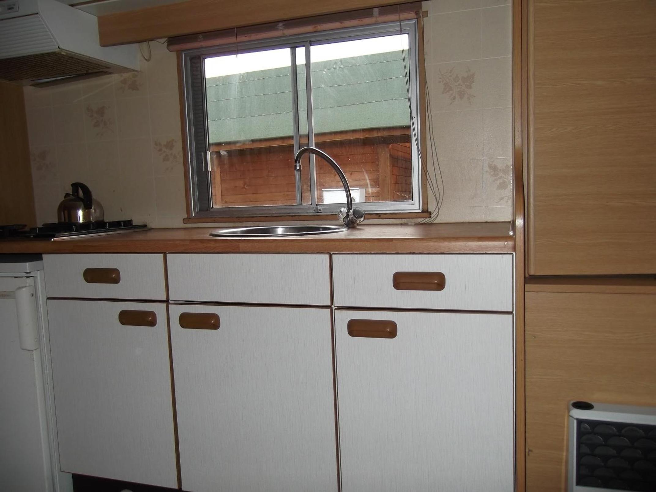 Mobile Home - Photo 6