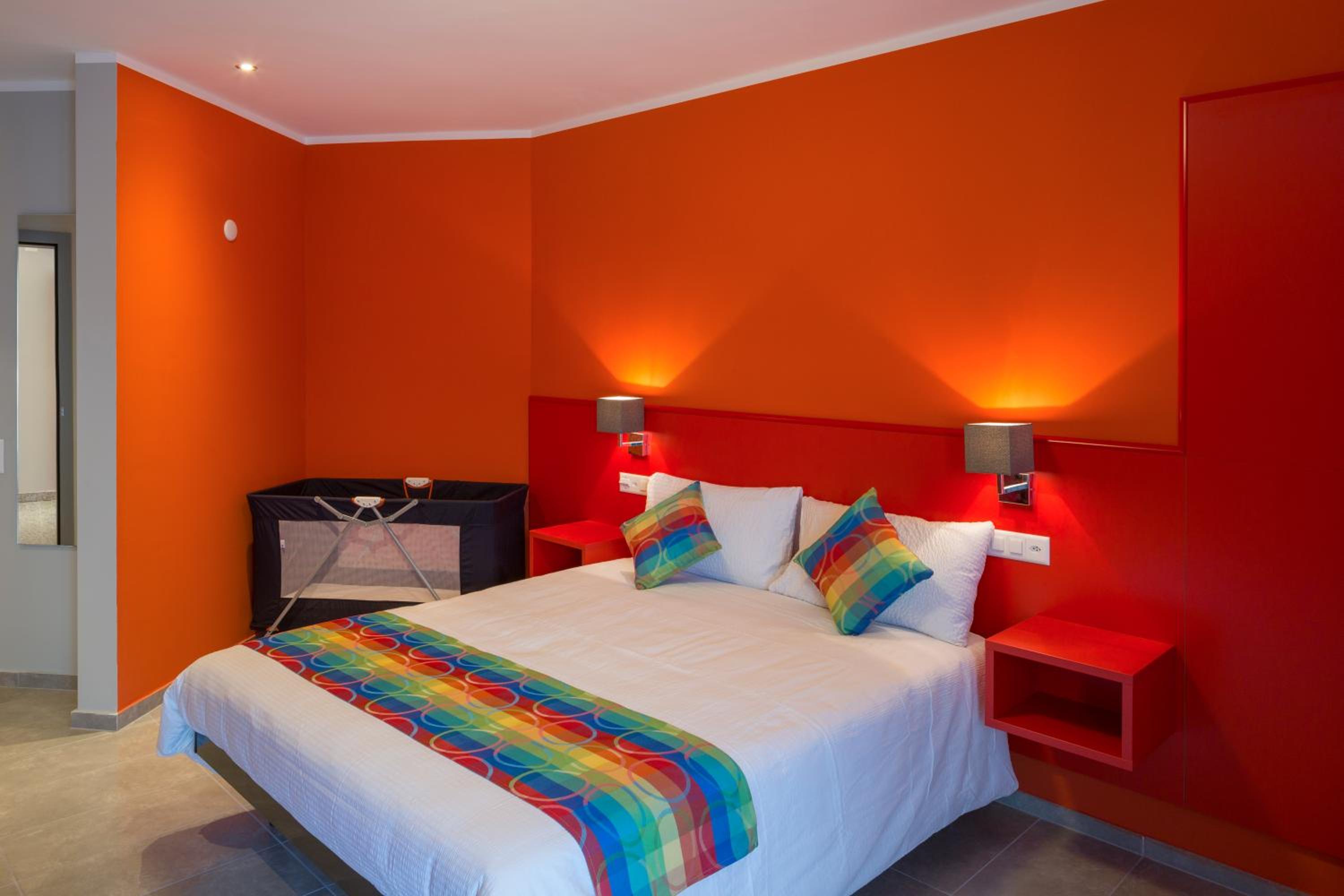 Premium Quadruple Room - Photo 8