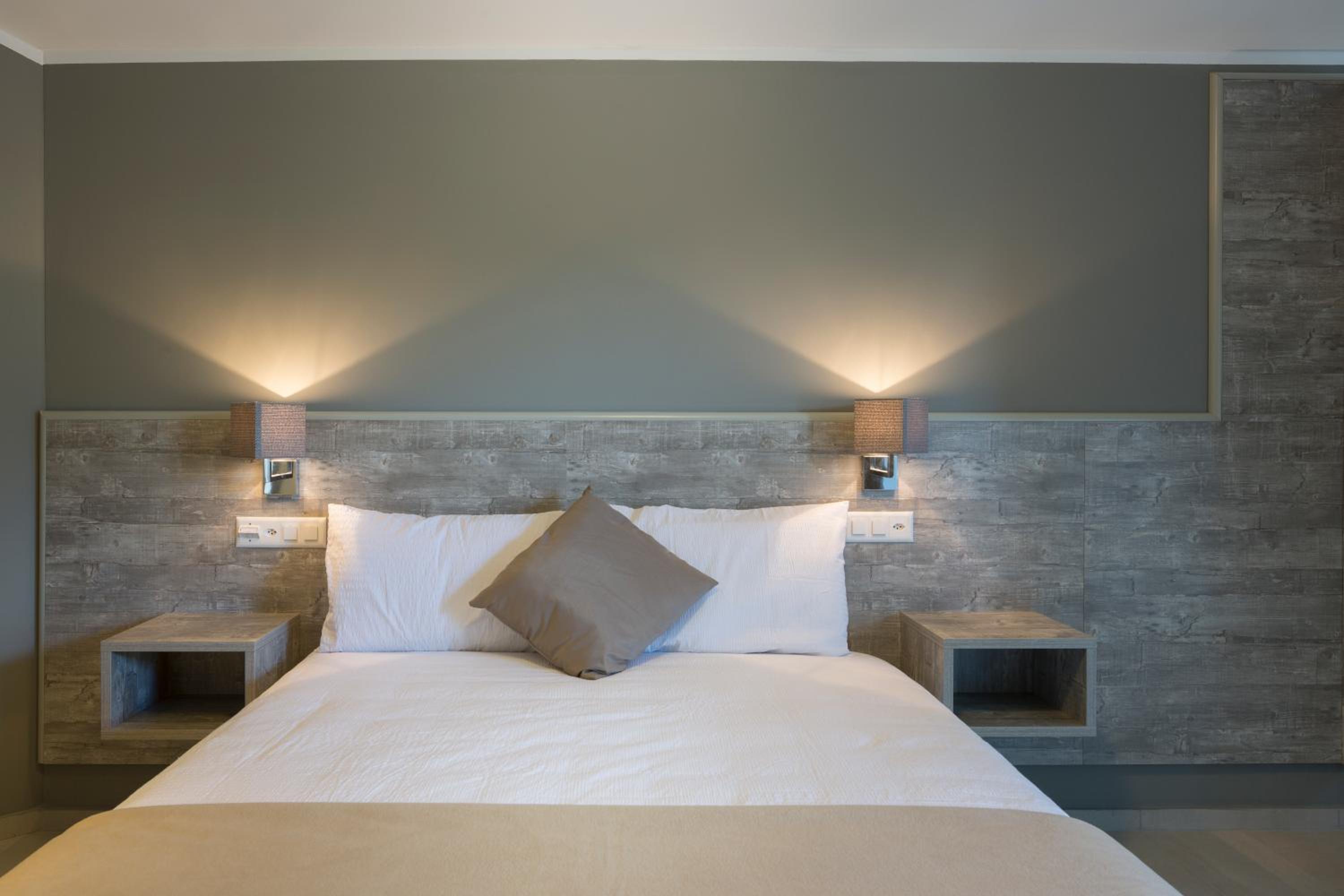 Premium Quadruple Room - Photo 3