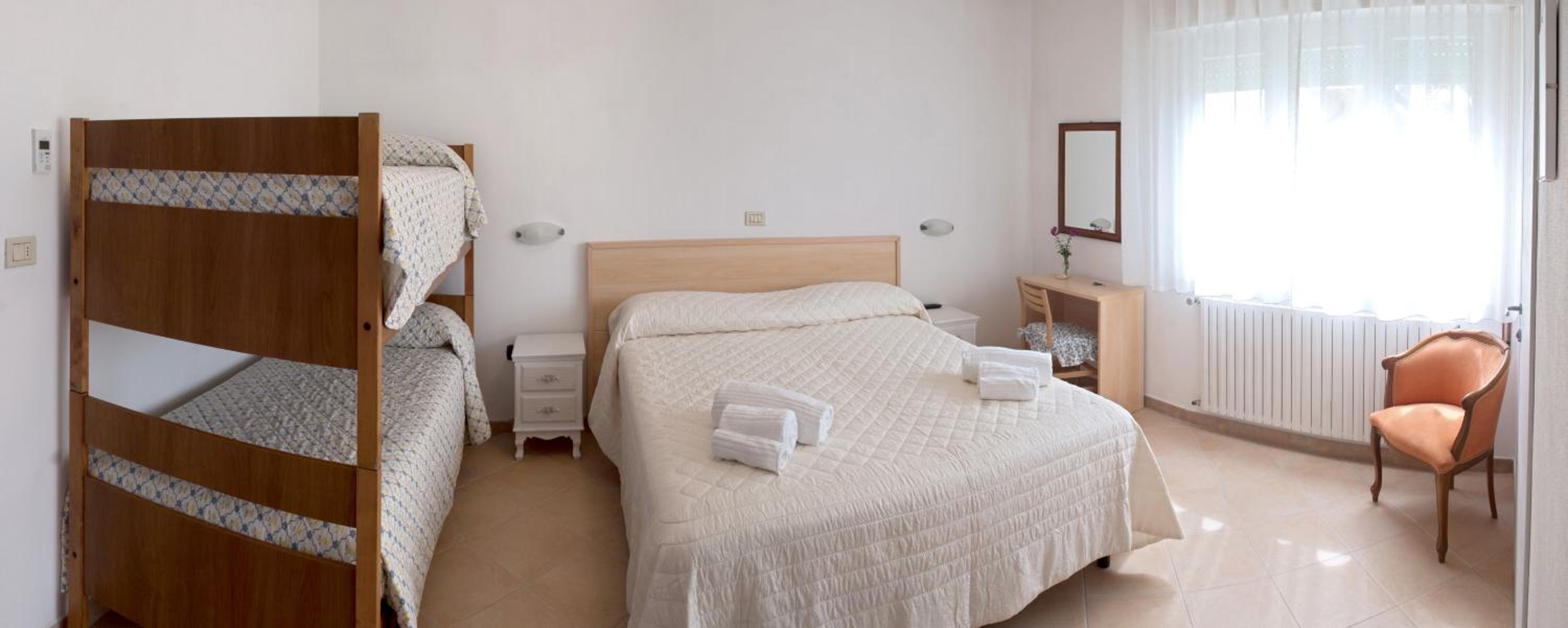 Triple Room photo 2