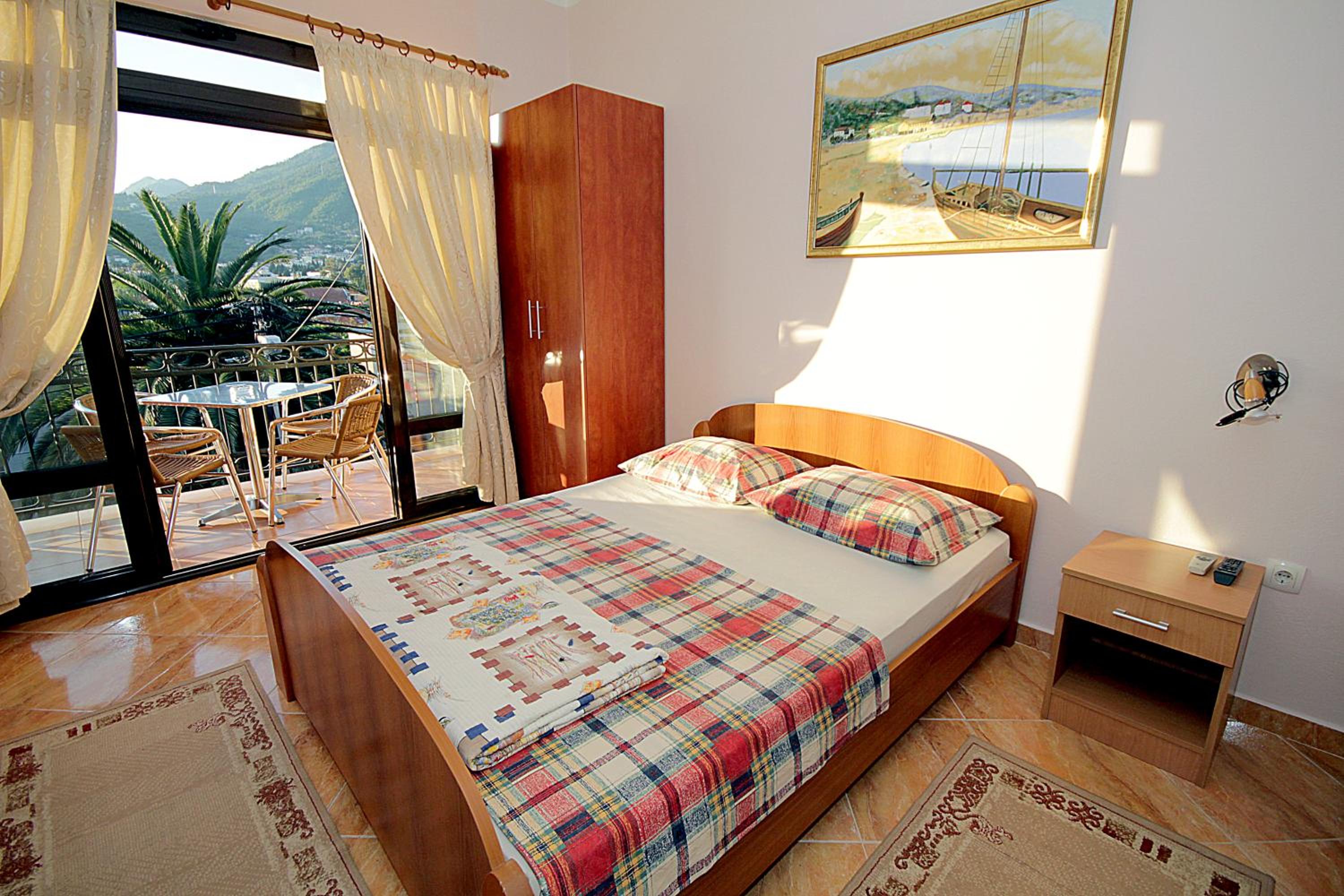 Studio with Balcony (4 Adults) 