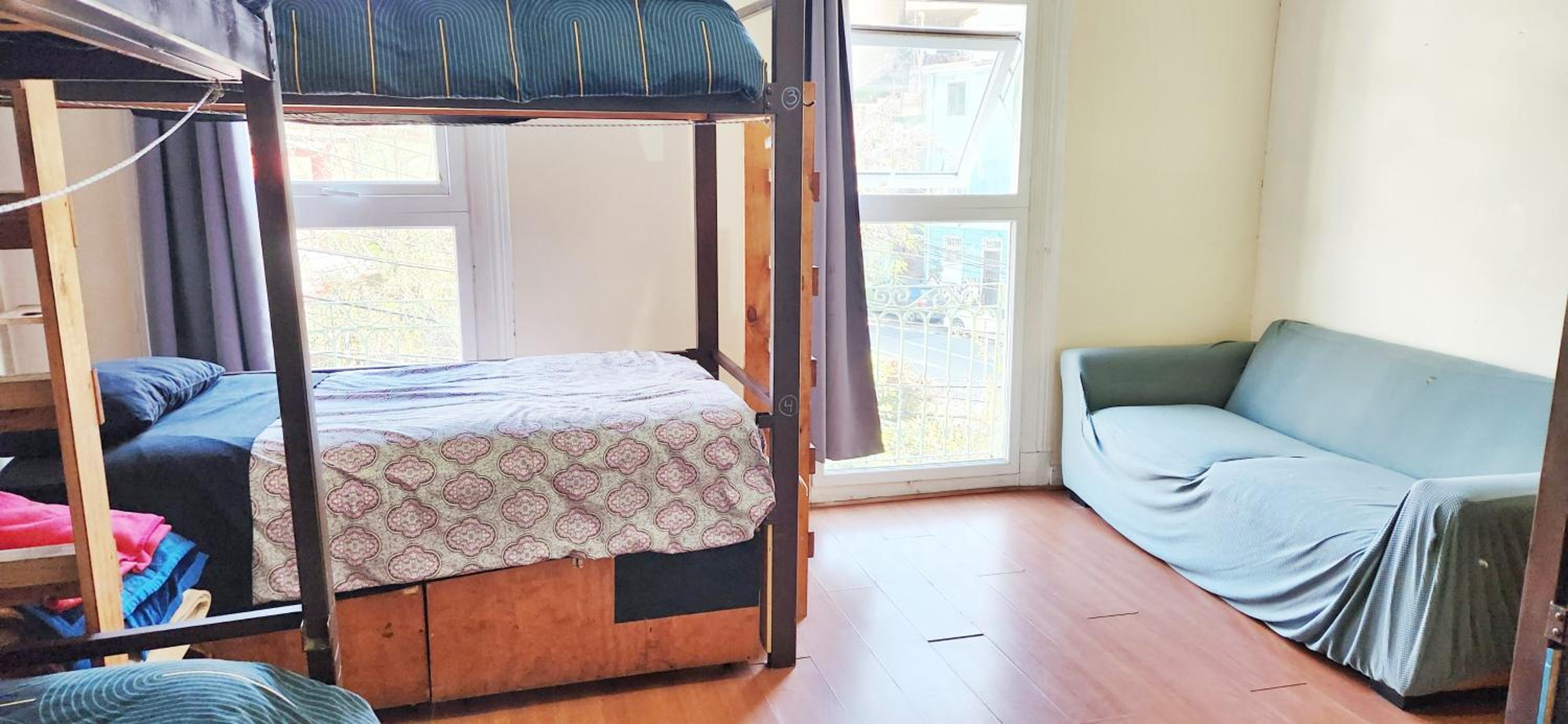 Bed in 6-Bed Female Dormitory Room photo 1