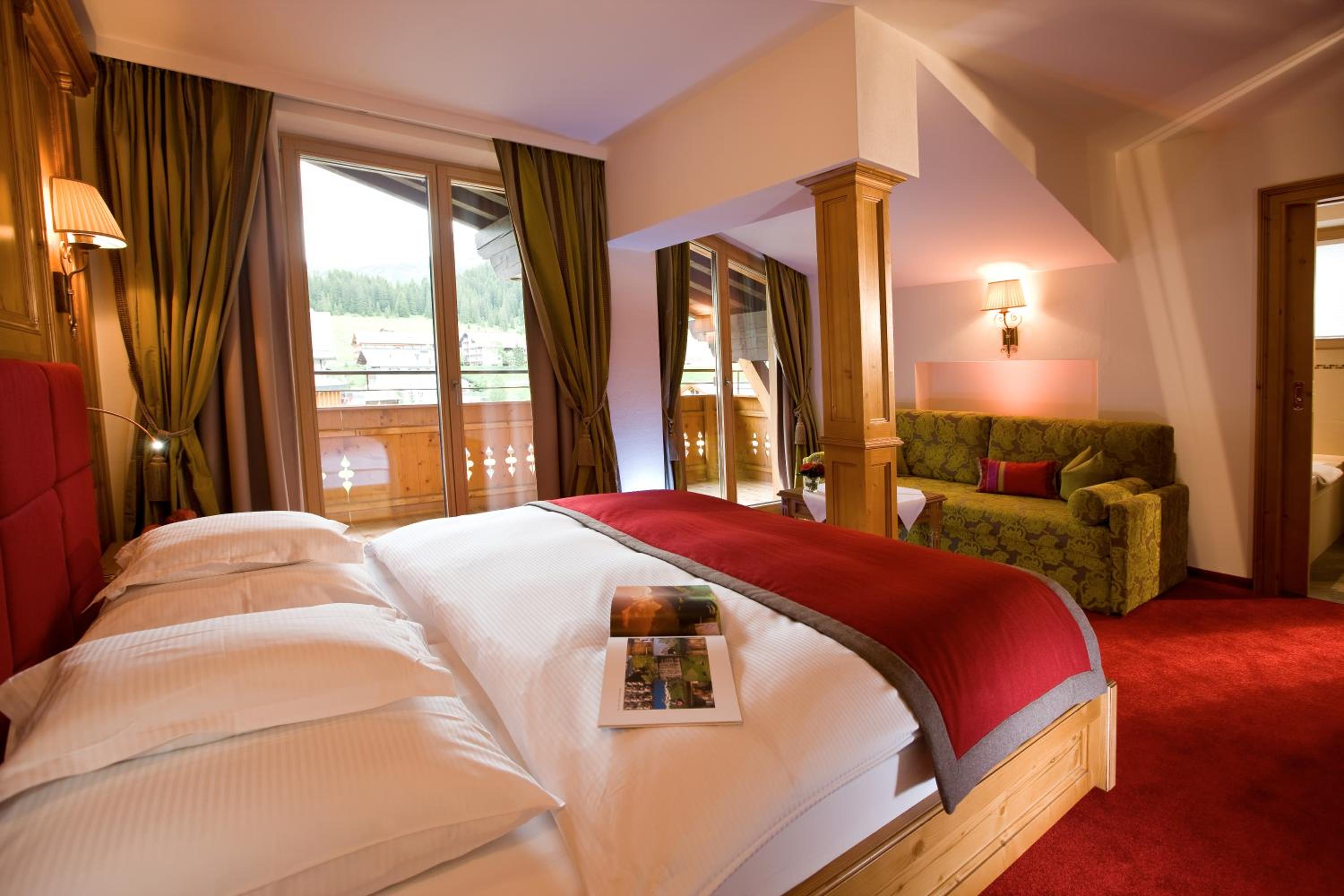Junior Suite with Balcony photo 1