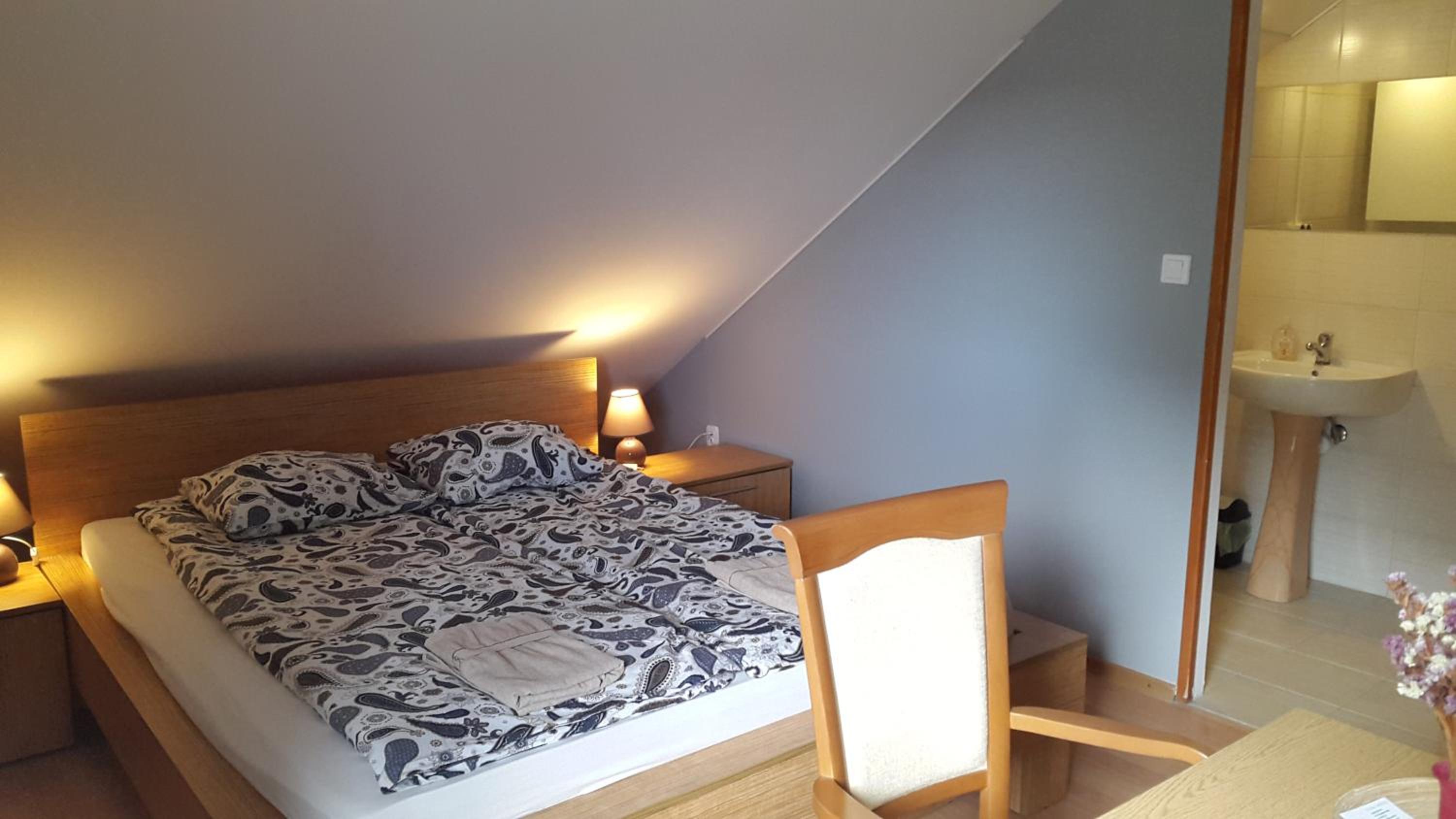 Quadruple Room with Private Bathroom photo 1