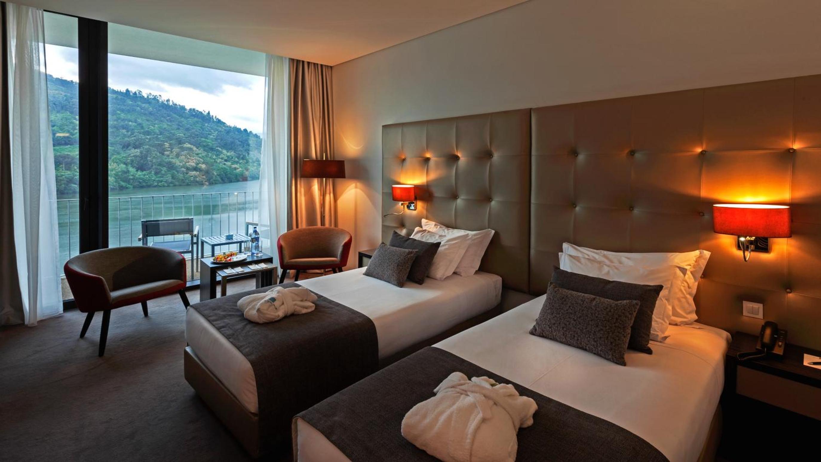 Twin Room with River View photo 1