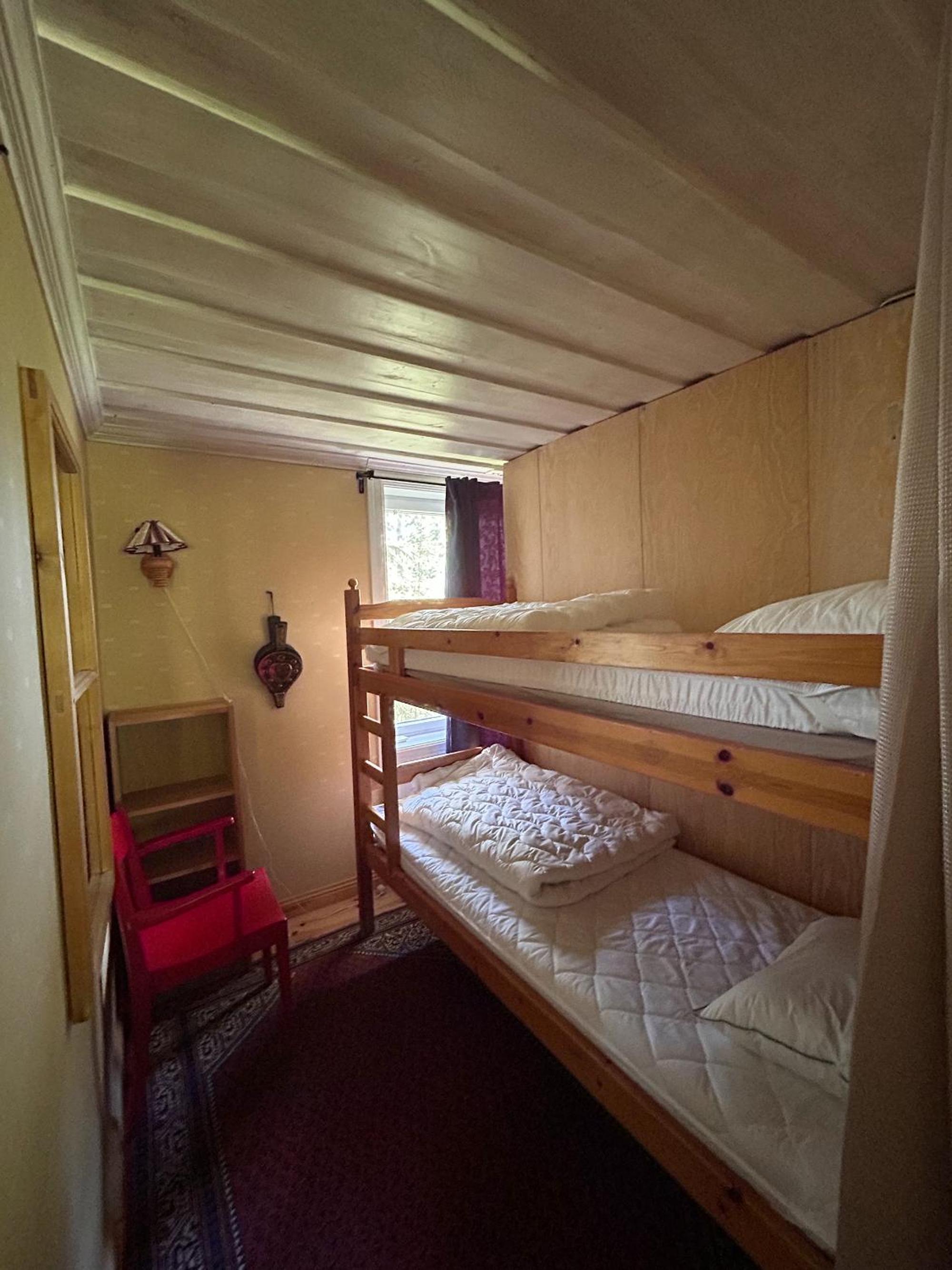 Single Bed in Dormitory Room photo 1