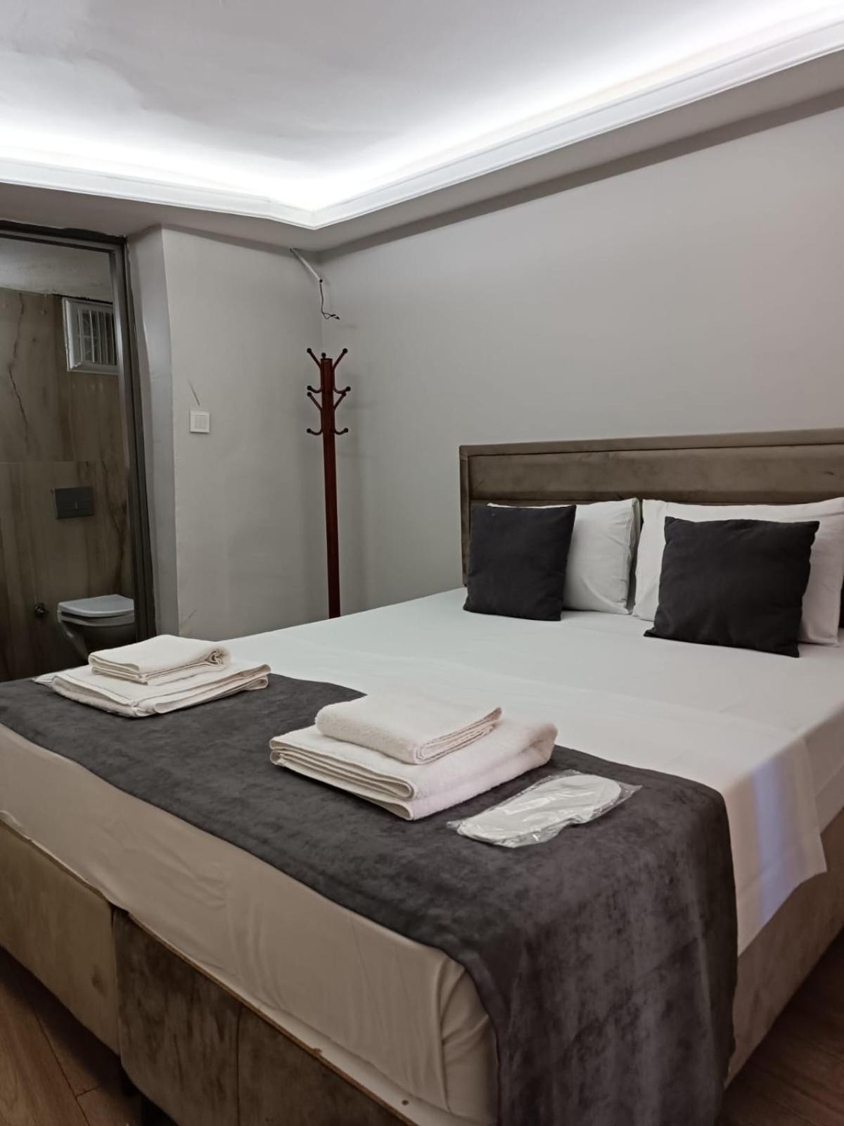 Economy Double Room photo 2