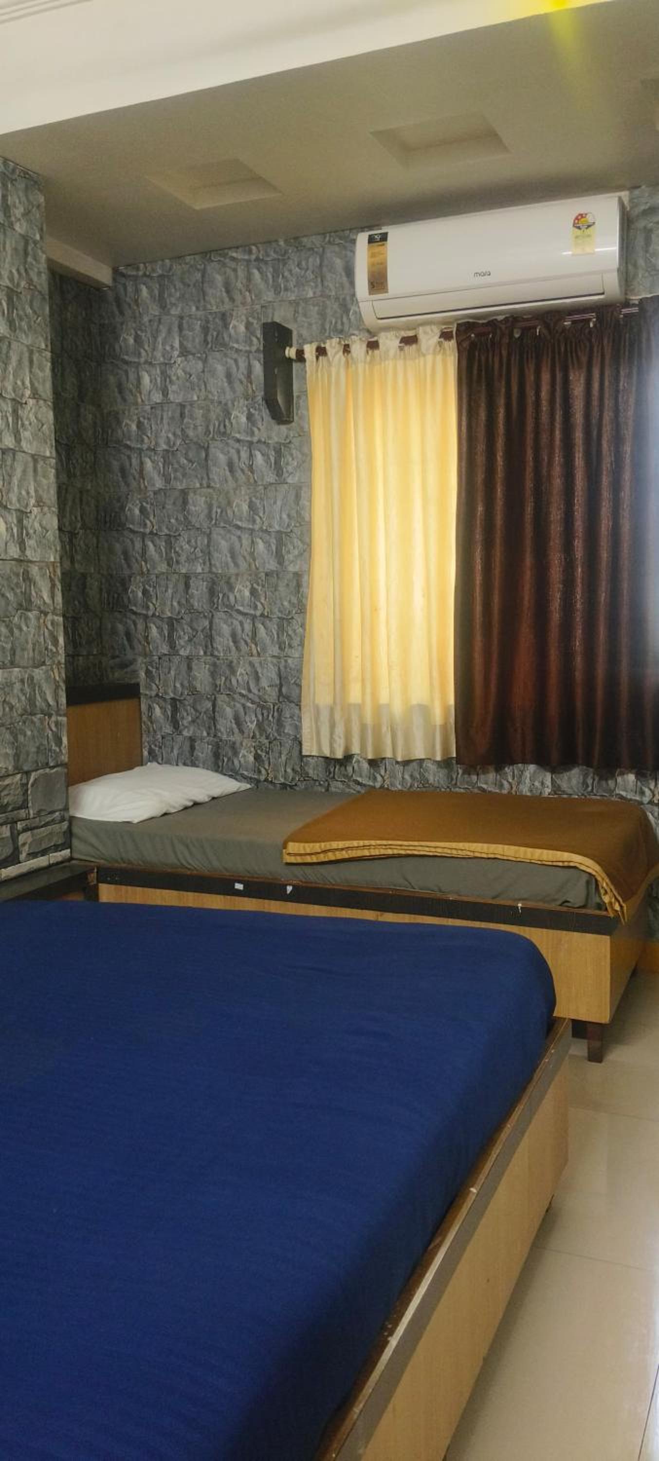 Classic Triple Room - Photo 4