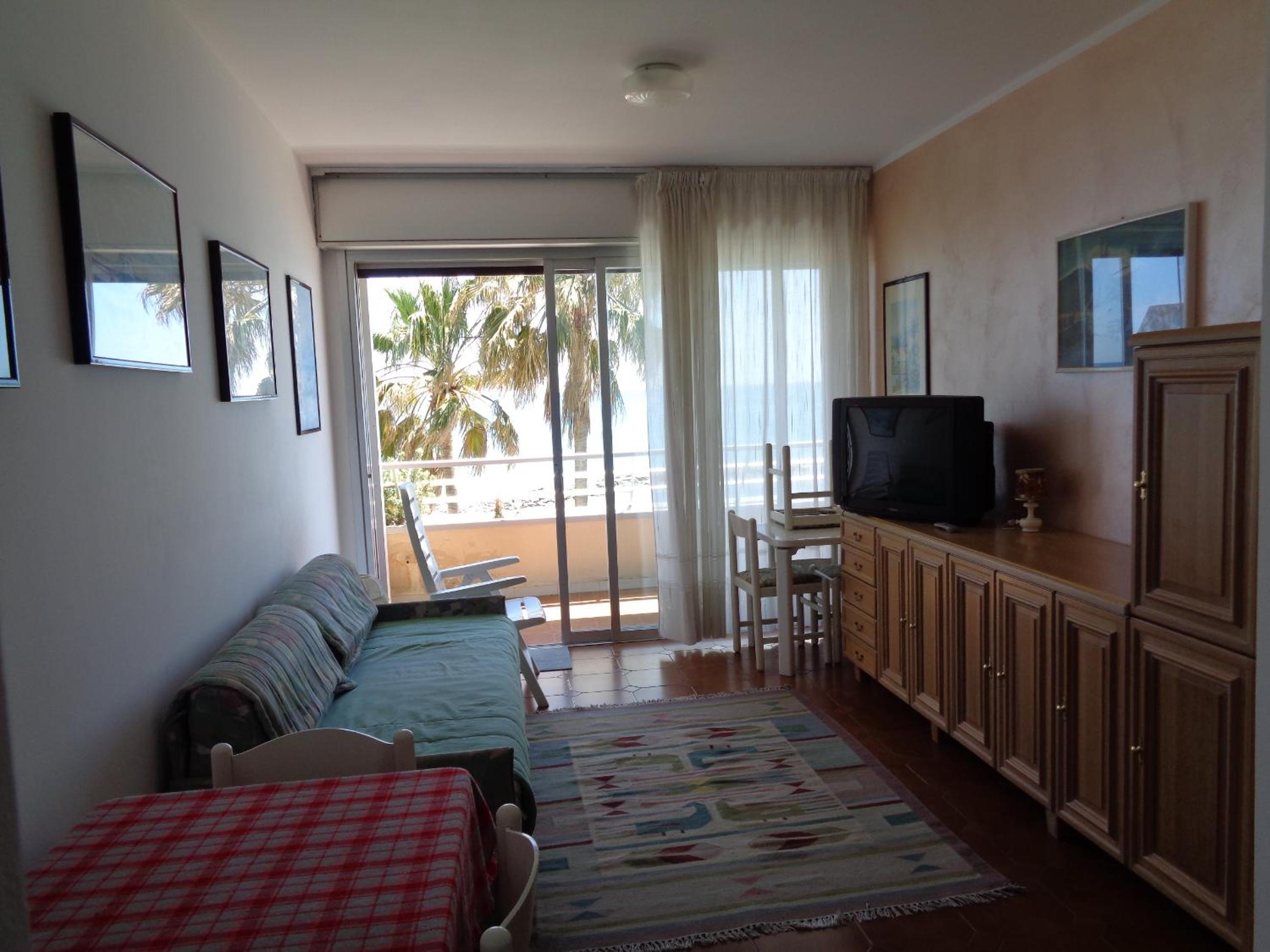 Apartment With Sea View