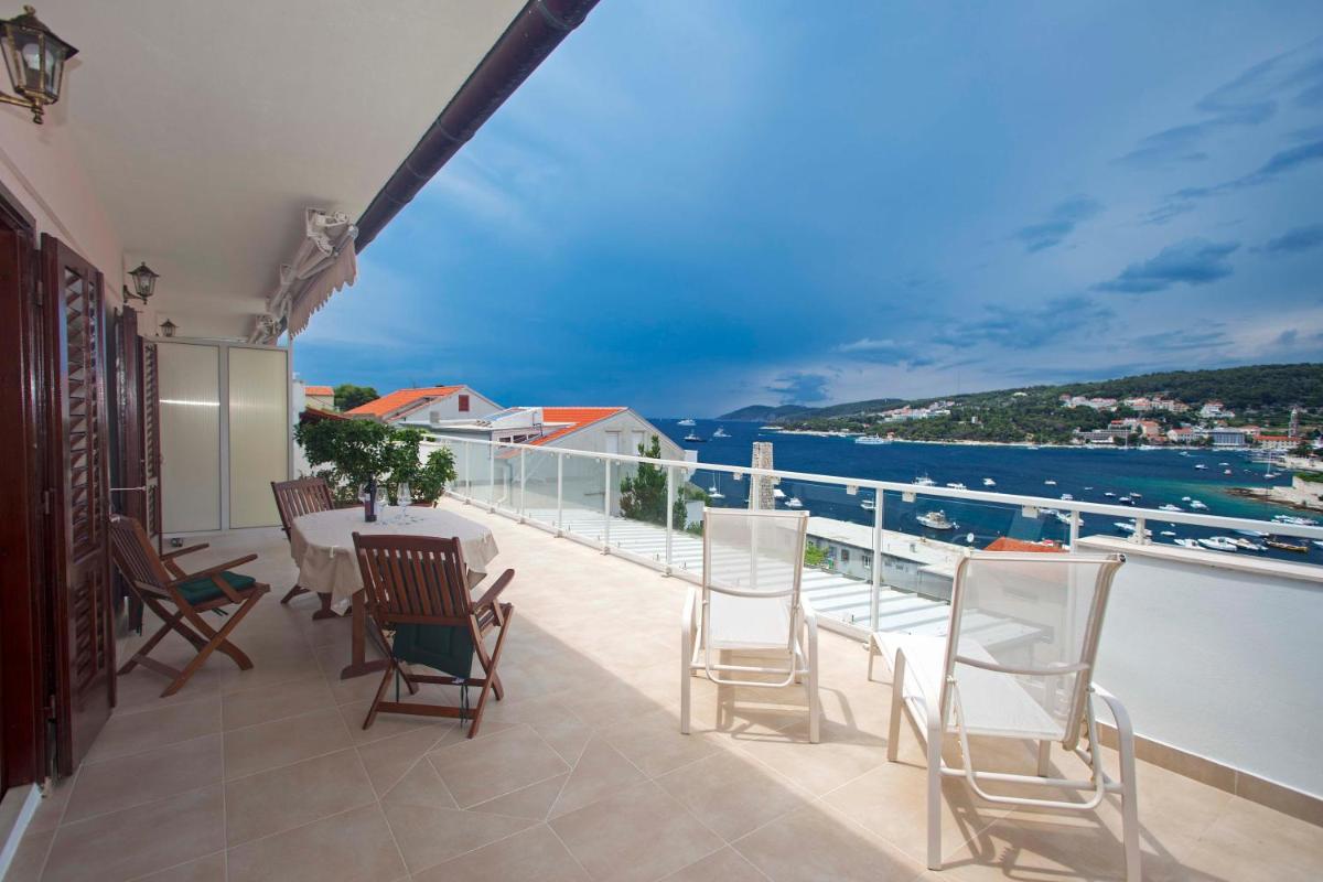 Apartment with Terrace