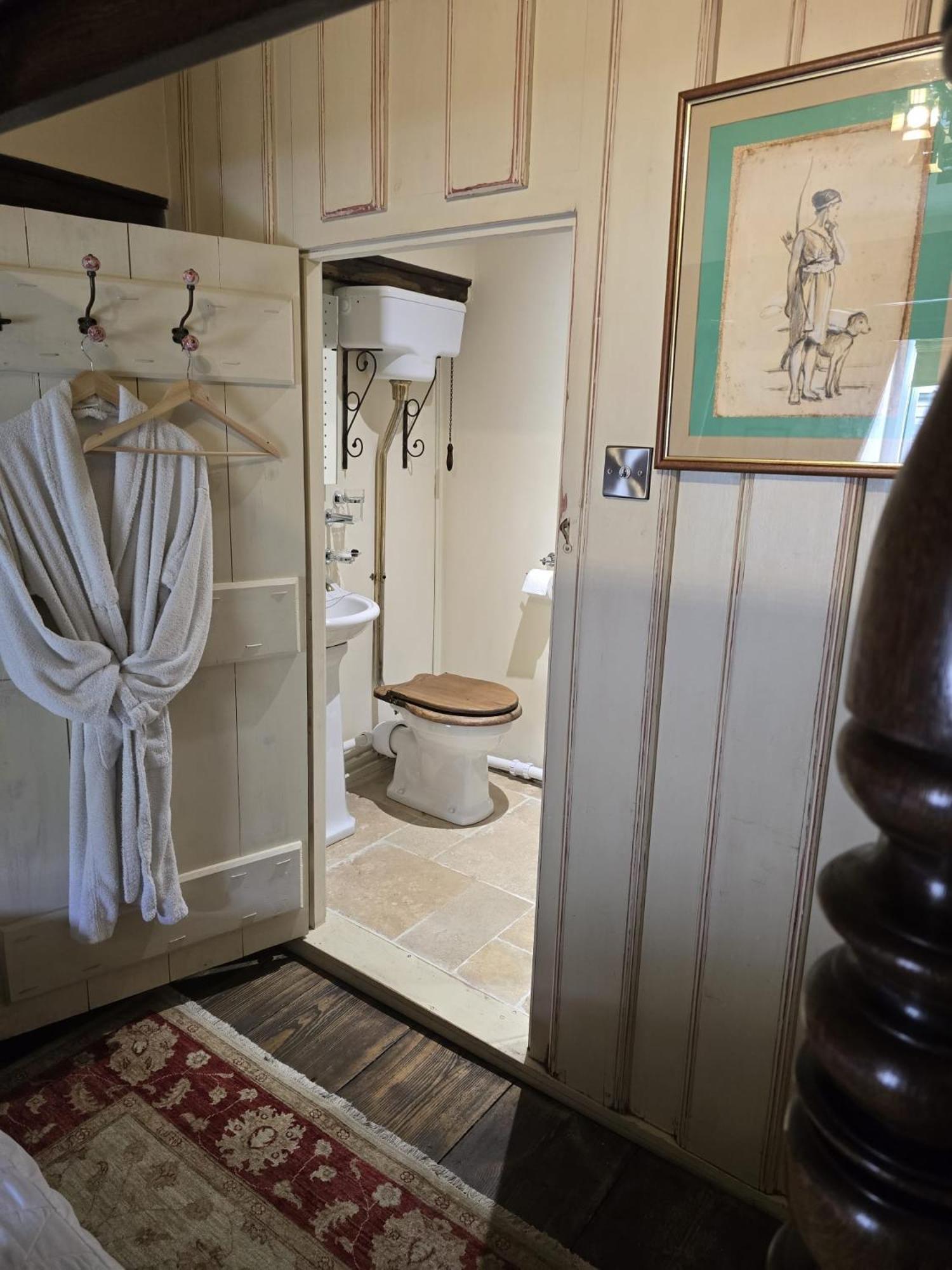 Deluxe Double Room with Shower