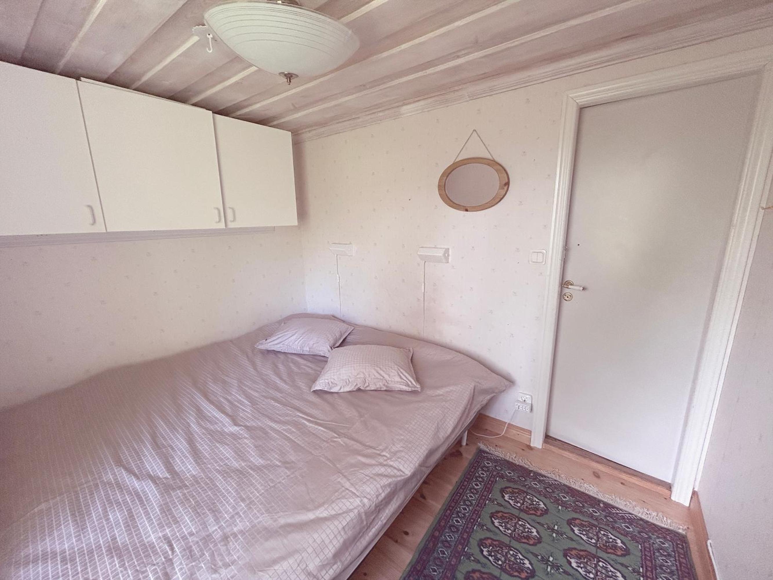 Double Room with Shared Bathroom photo 3