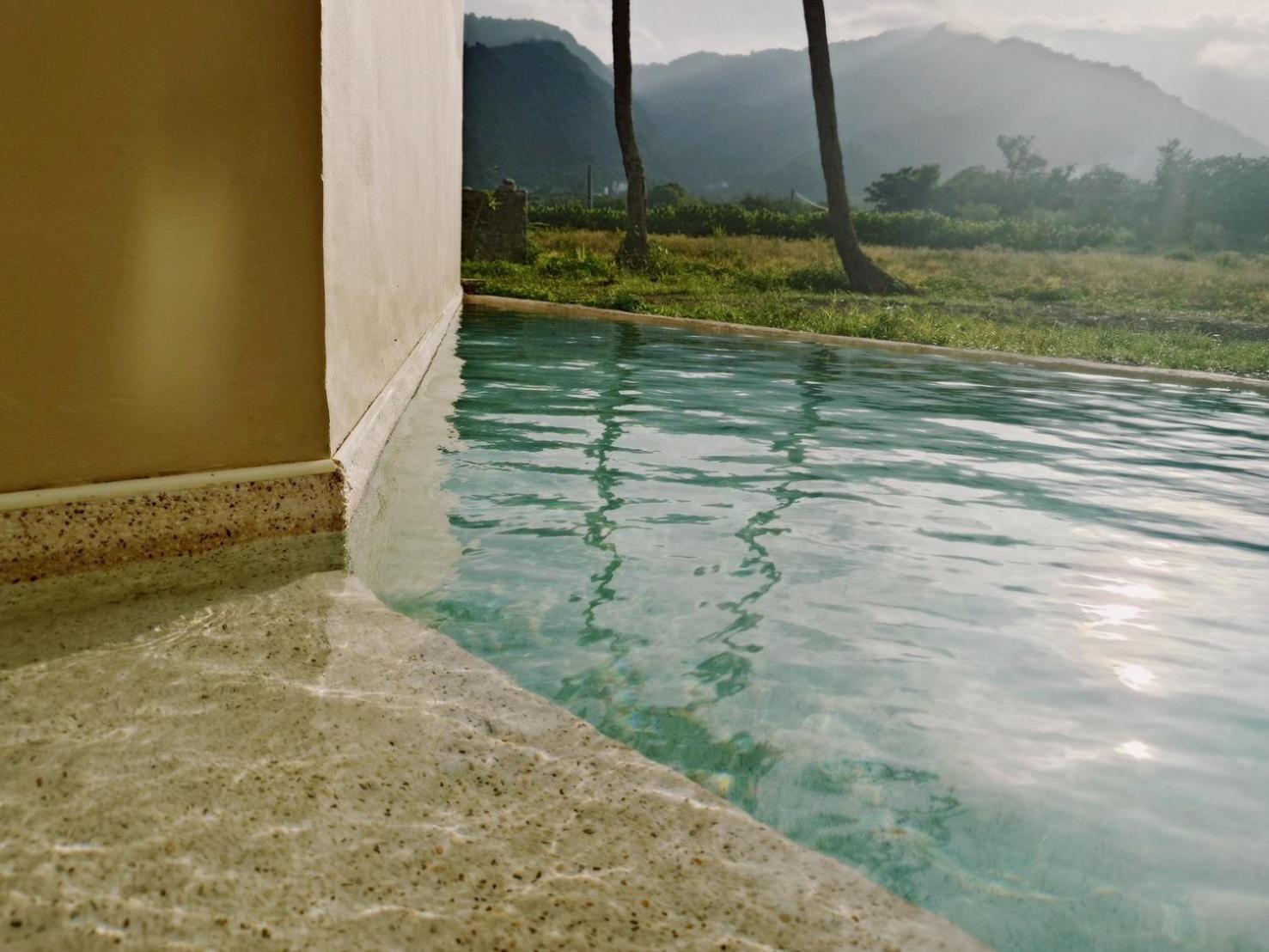 Queen Room with Pool View photo 1