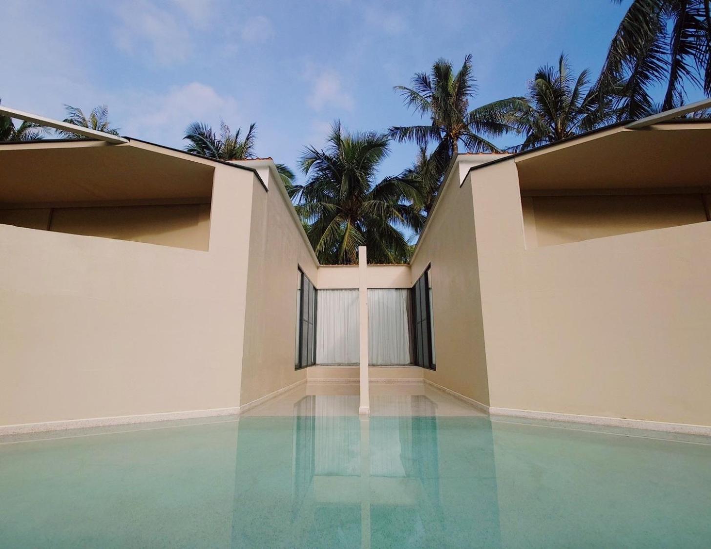 Queen Room with Pool View photo 3