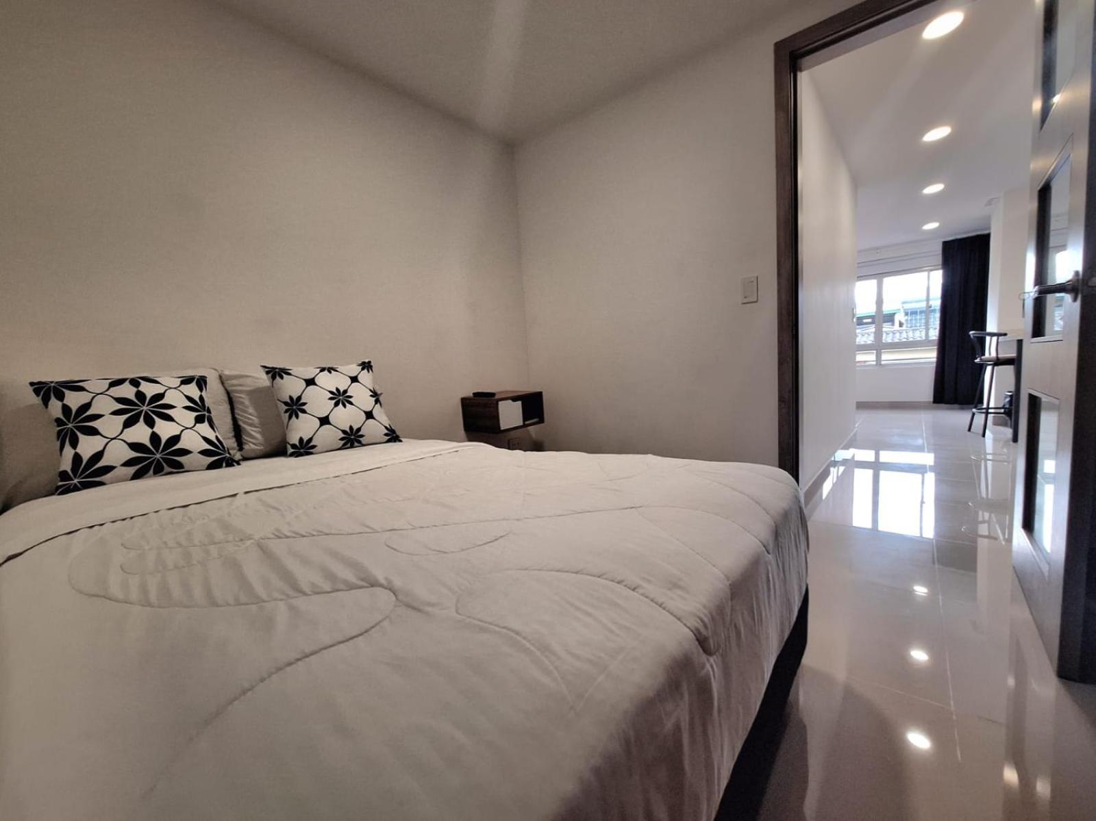 One-Bedroom Apartment with View photo 3