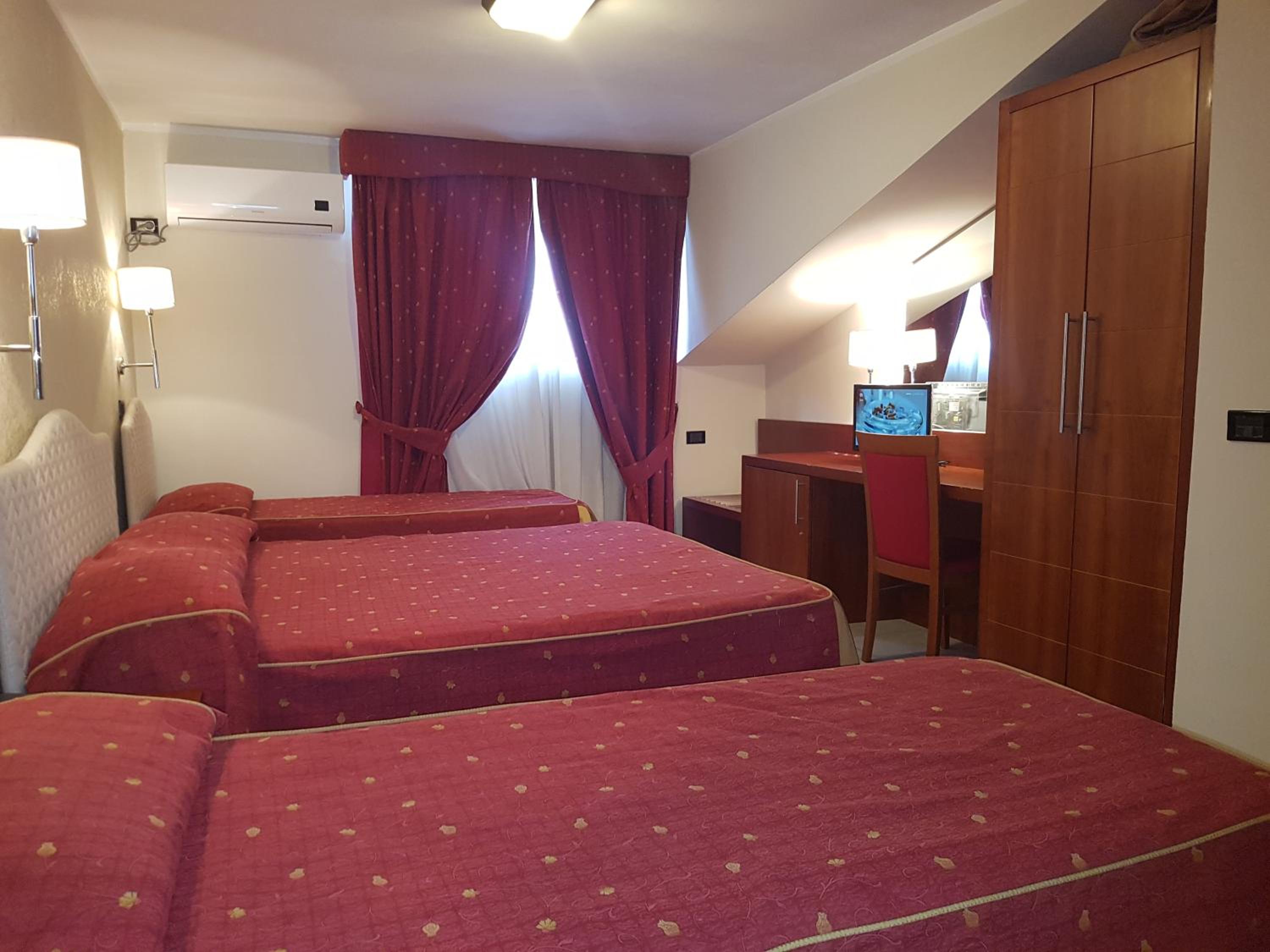 Superior Quadruple Room