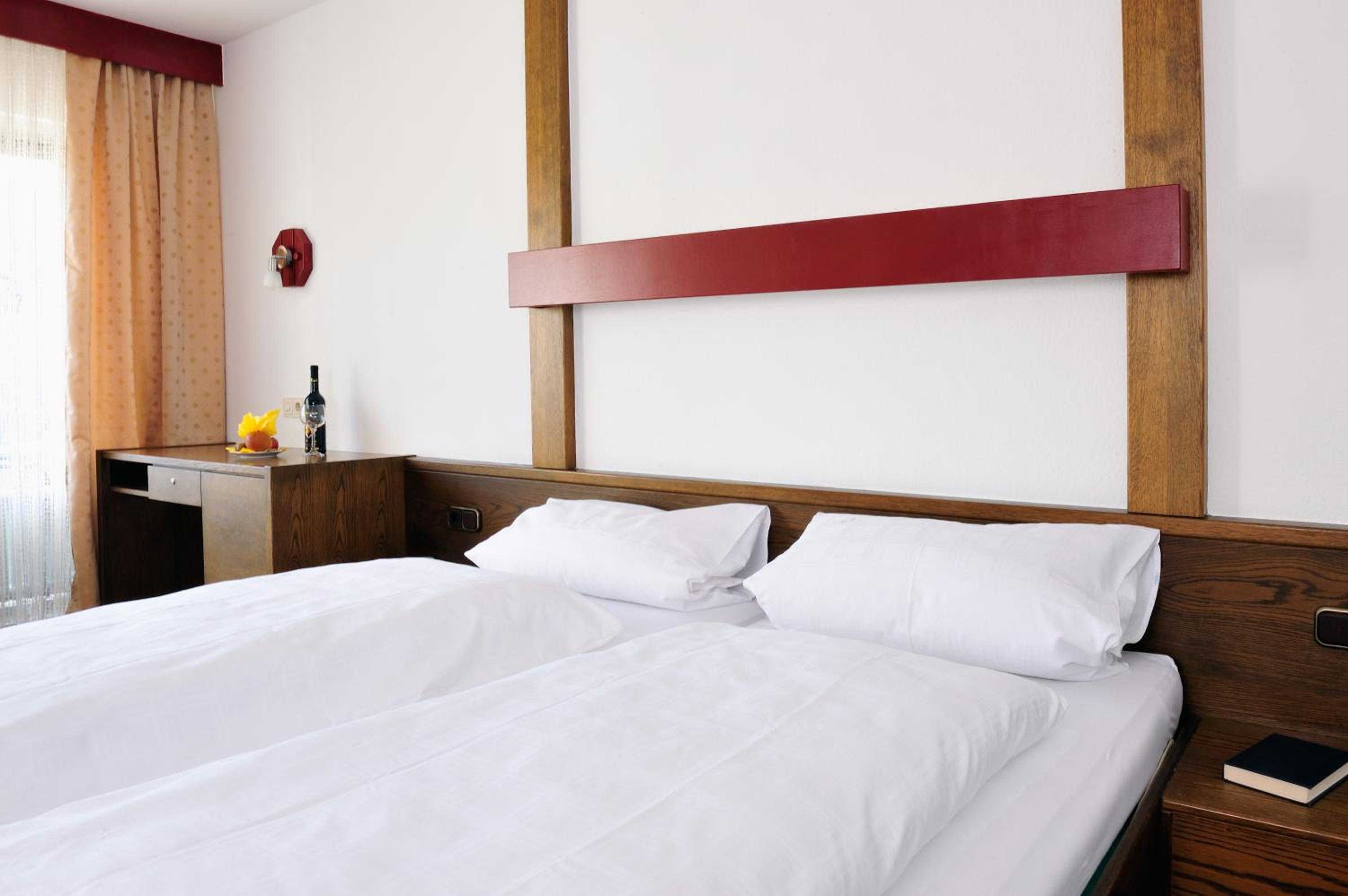 Standard Double Room photo 2