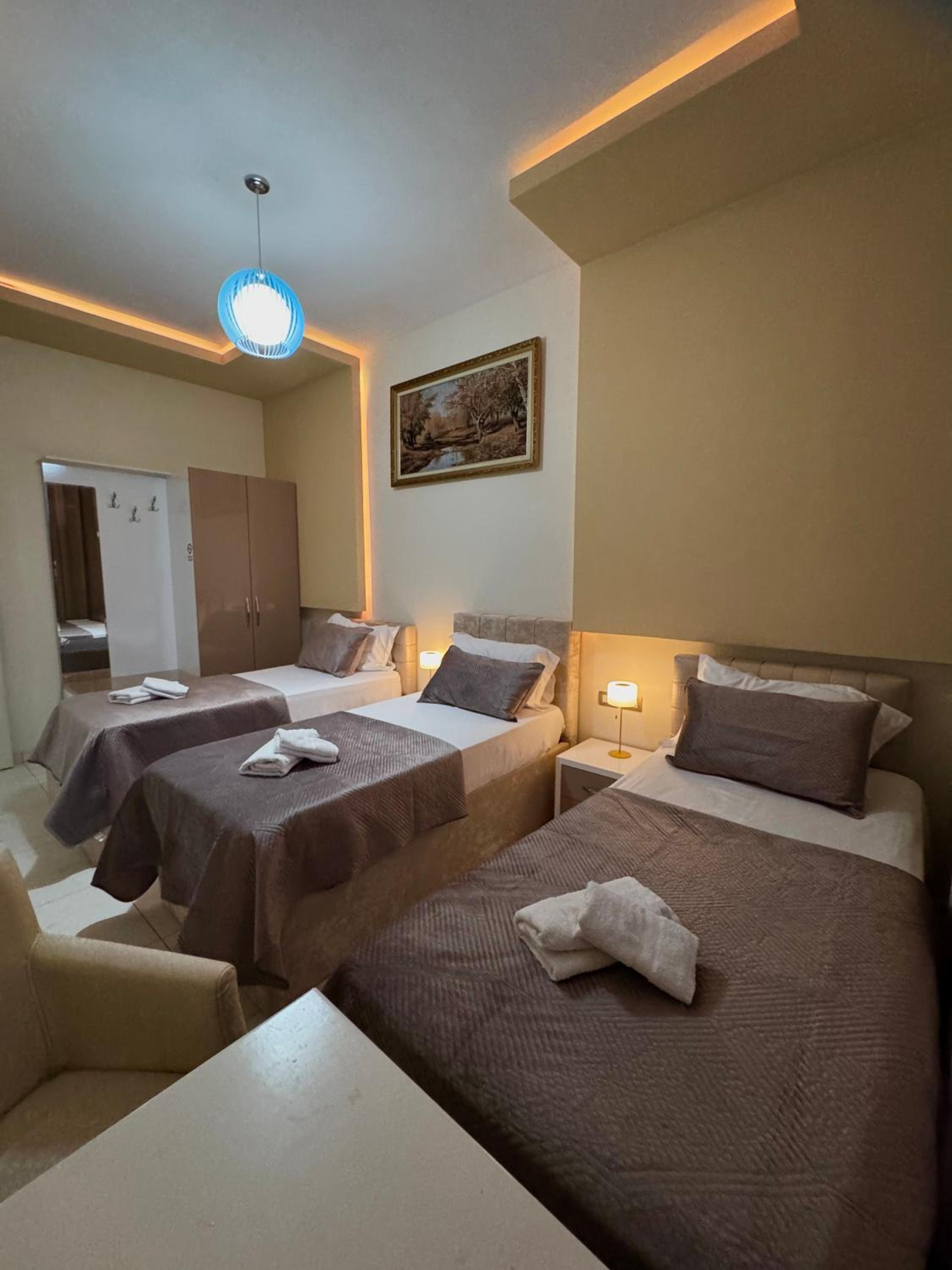 Standard Triple Room photo 2