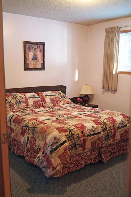 Cottage (6 Adults)