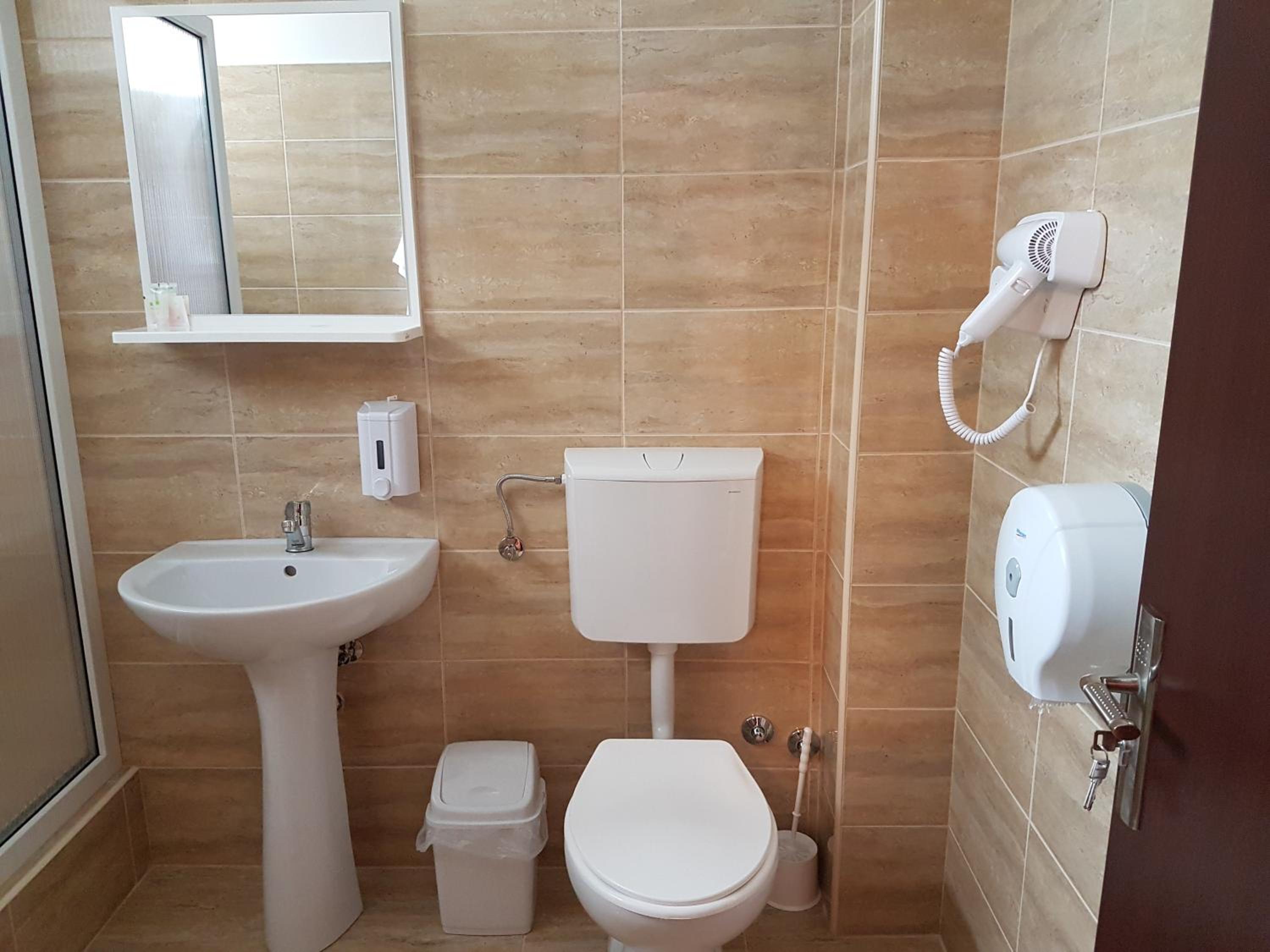 Triple Room - Photo 3