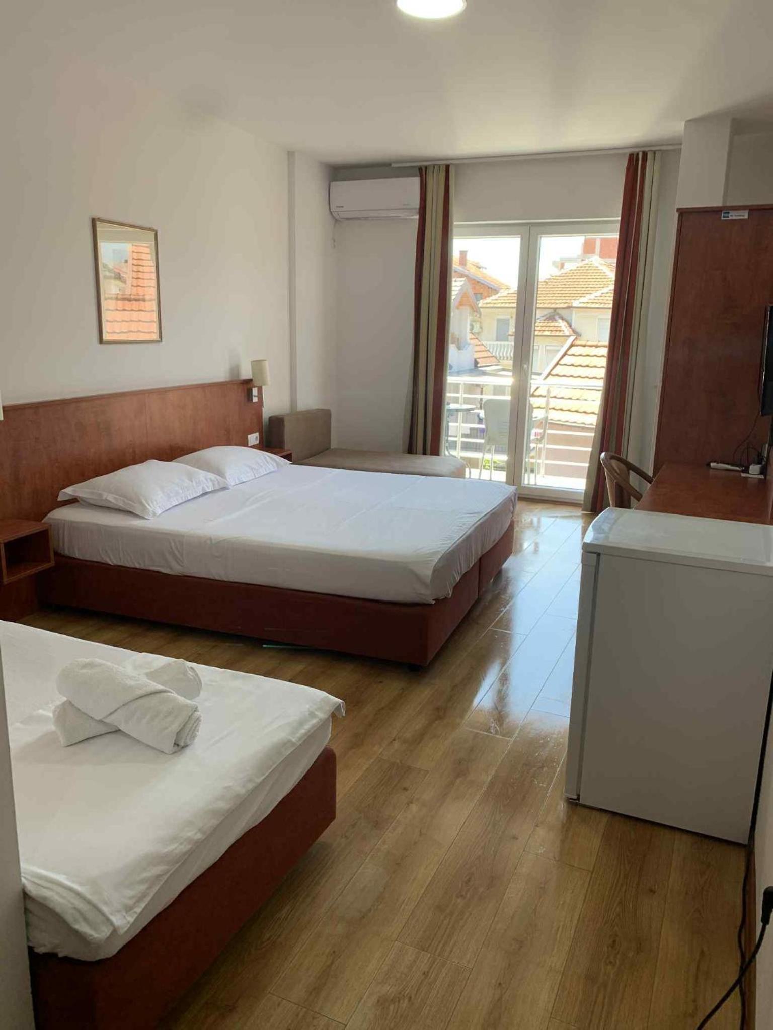 Standard Double Room photo 2