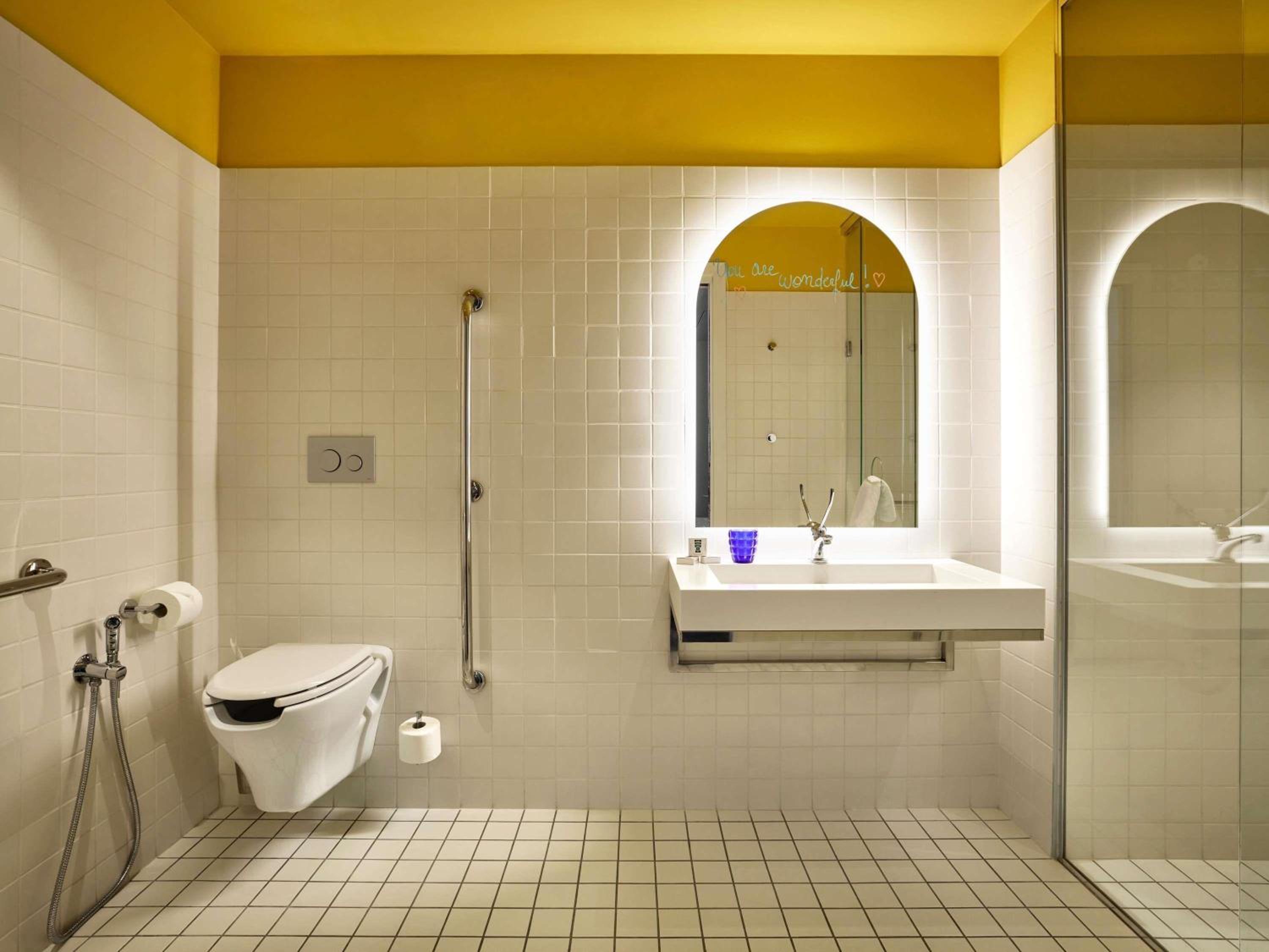 Medium Mama Double Room - Disability Access thumbnail 6