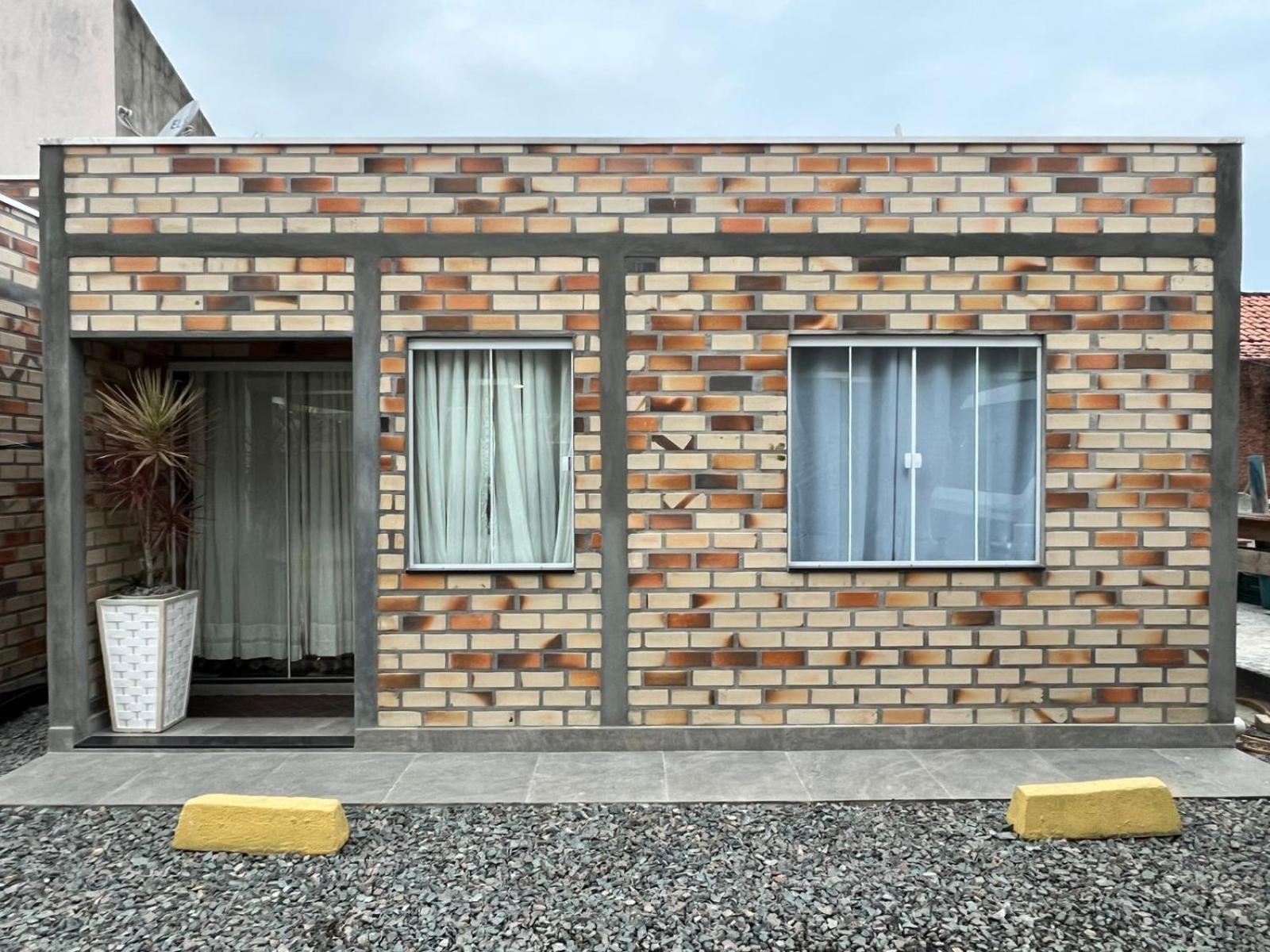 One-Bedroom House photo 1