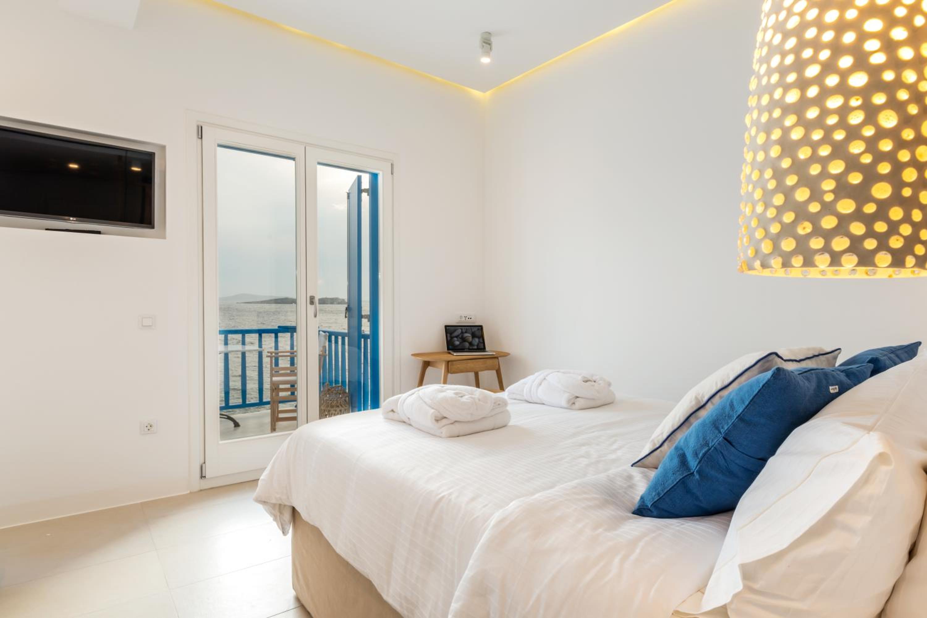 Deluxe Suite with Sea View