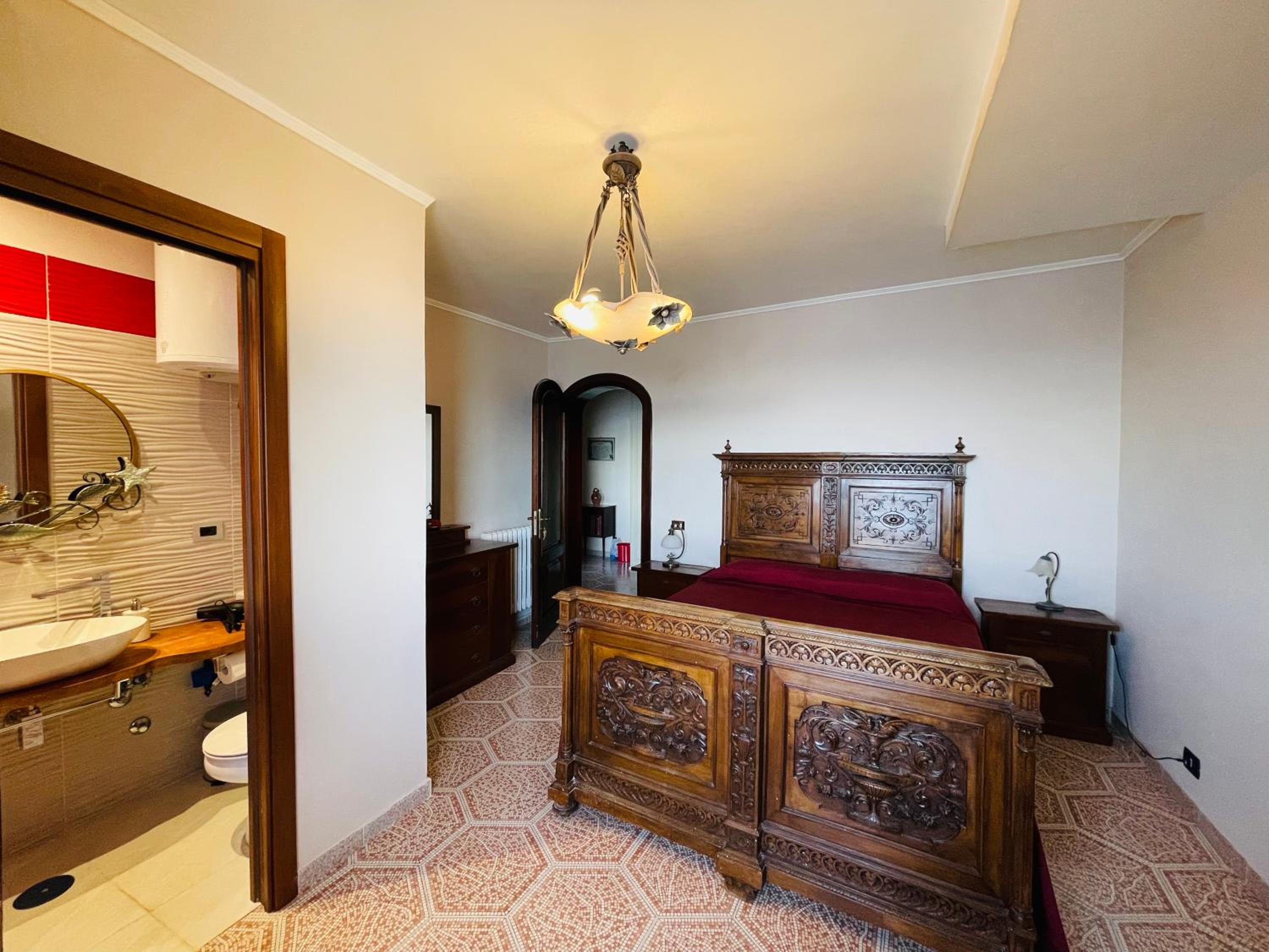 Double Room with Private Bathroom photo 2