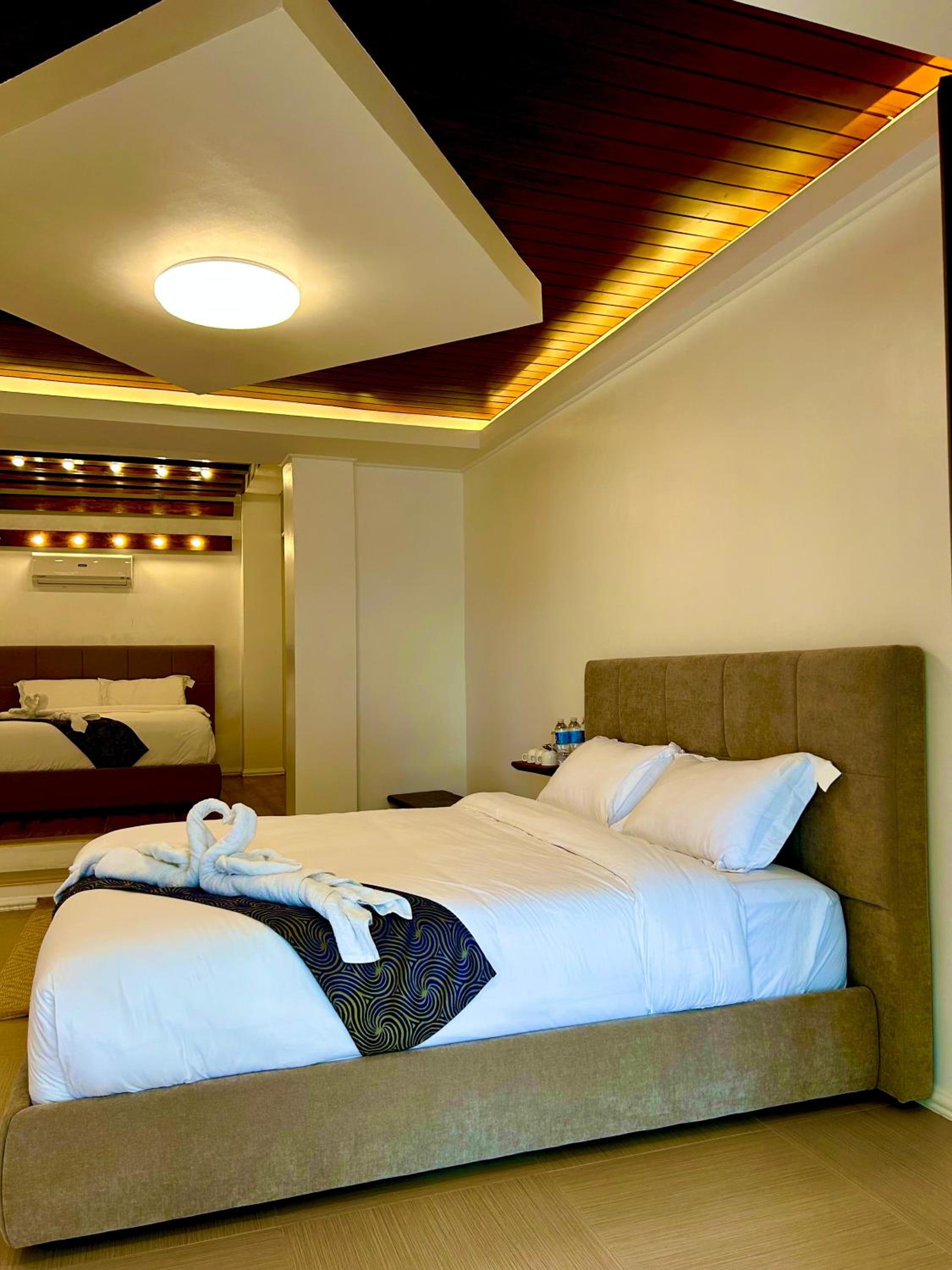 Deluxe Queen Room with Two Queen Beds