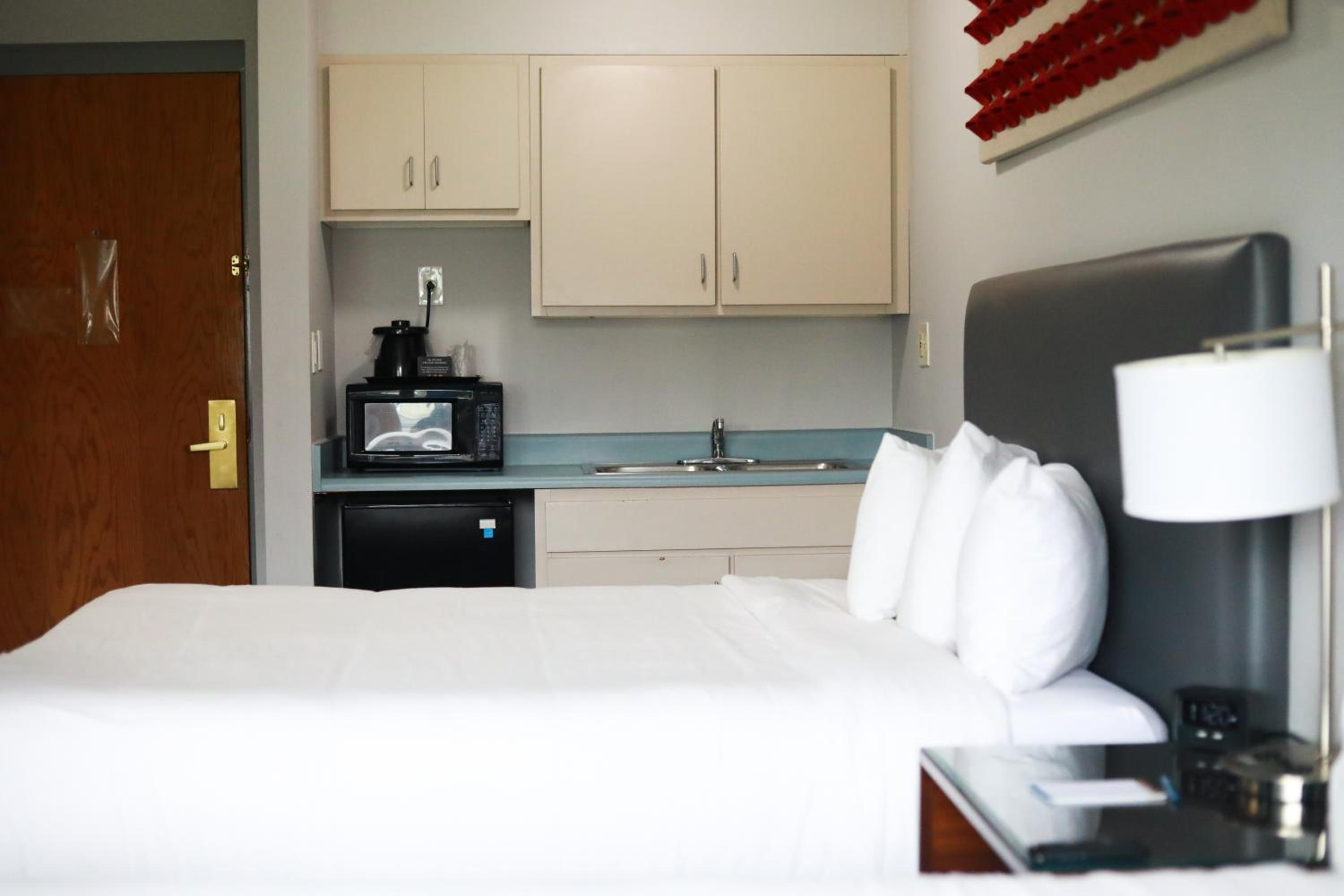 Queen Room - Photo 10