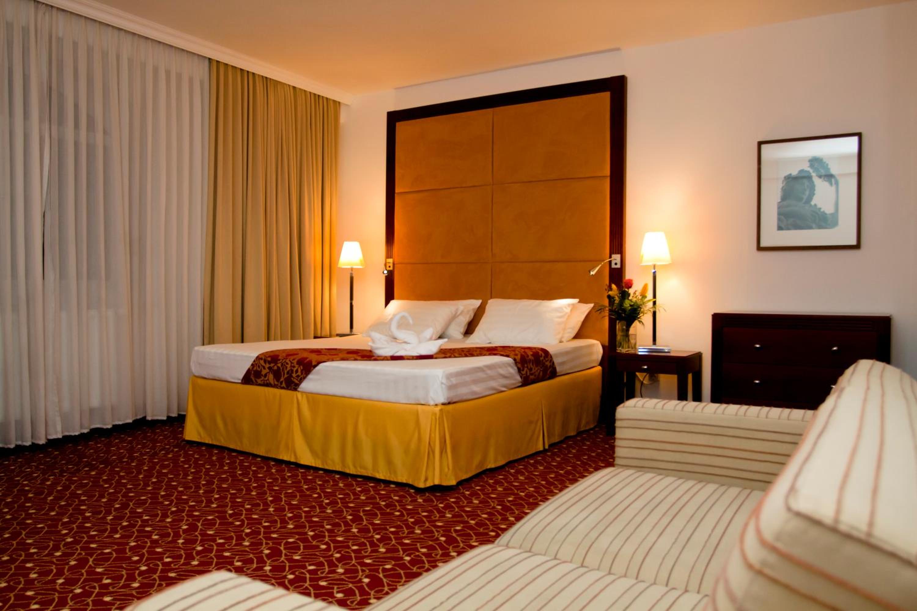 Double Room - Photo 2
