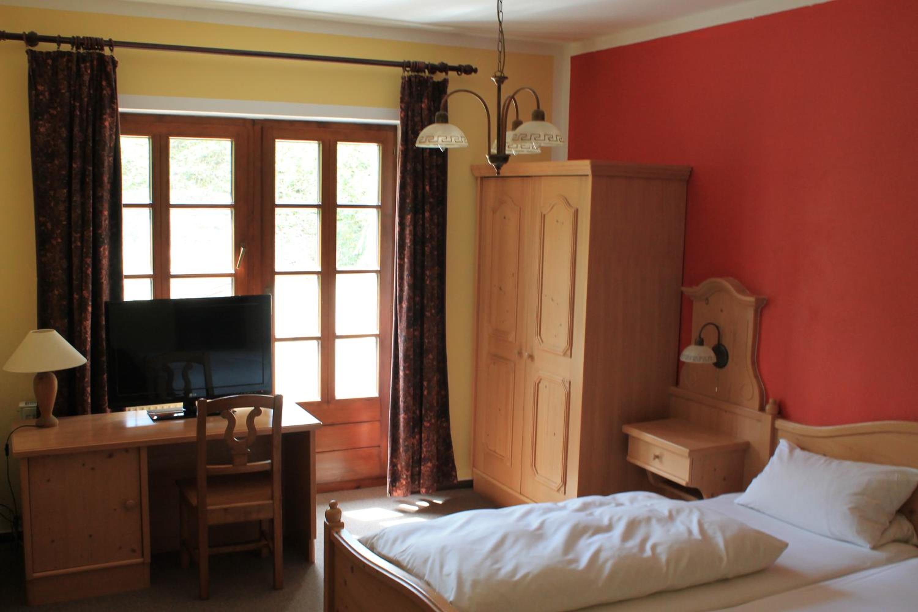 Double Room with Private Bathroom photo 2
