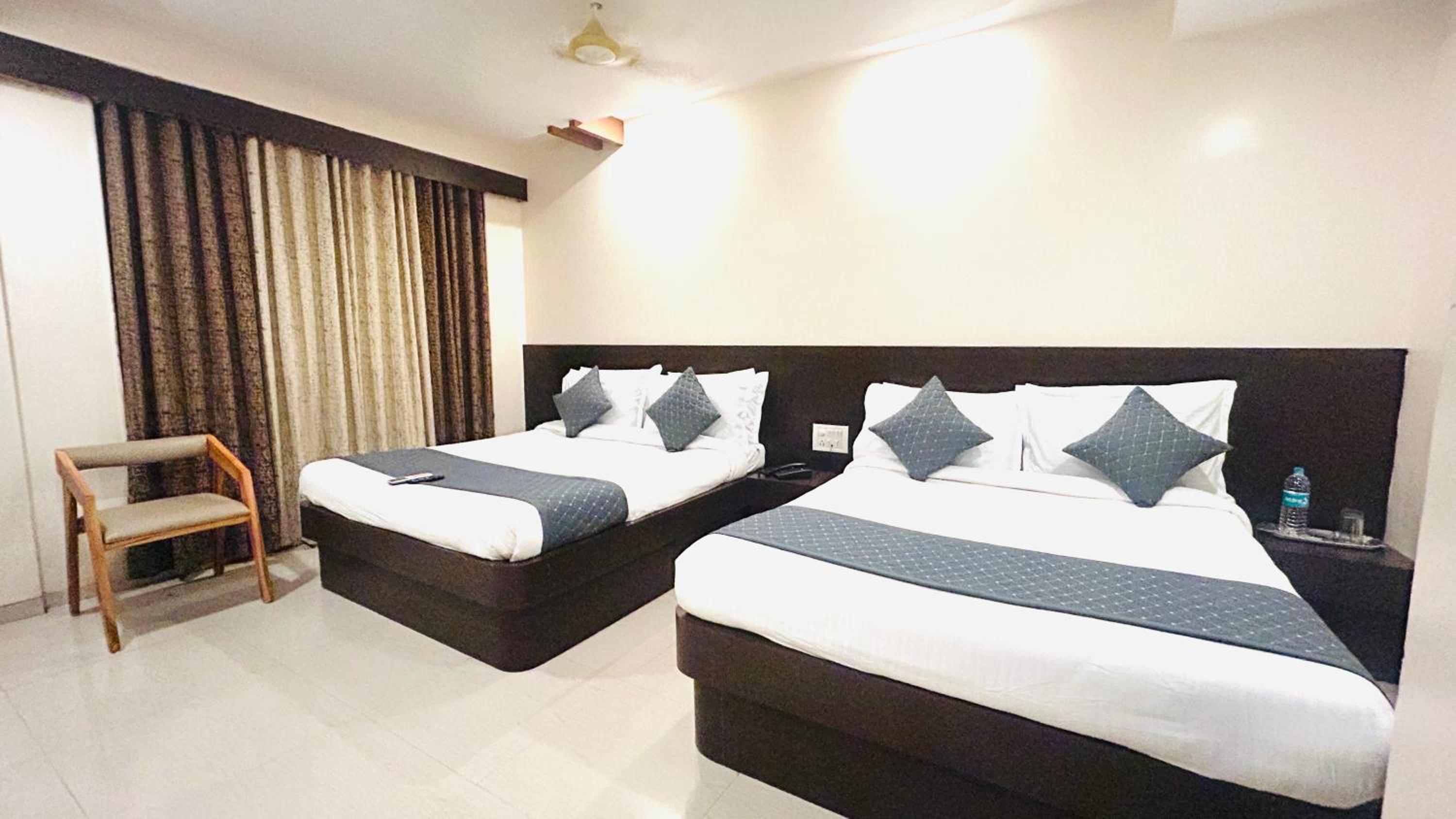 Deluxe Quadruple Room