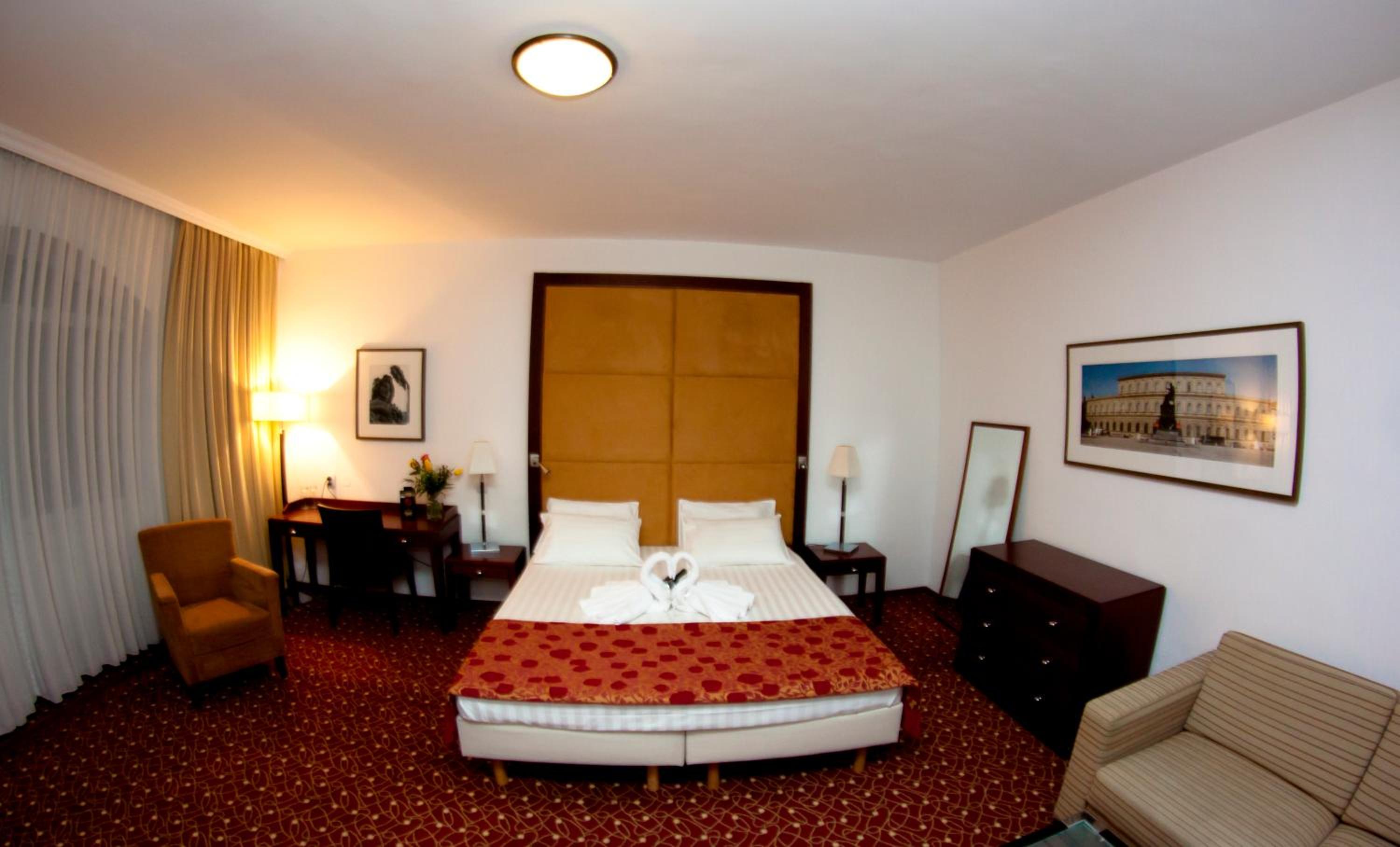 Double Room - Photo 14