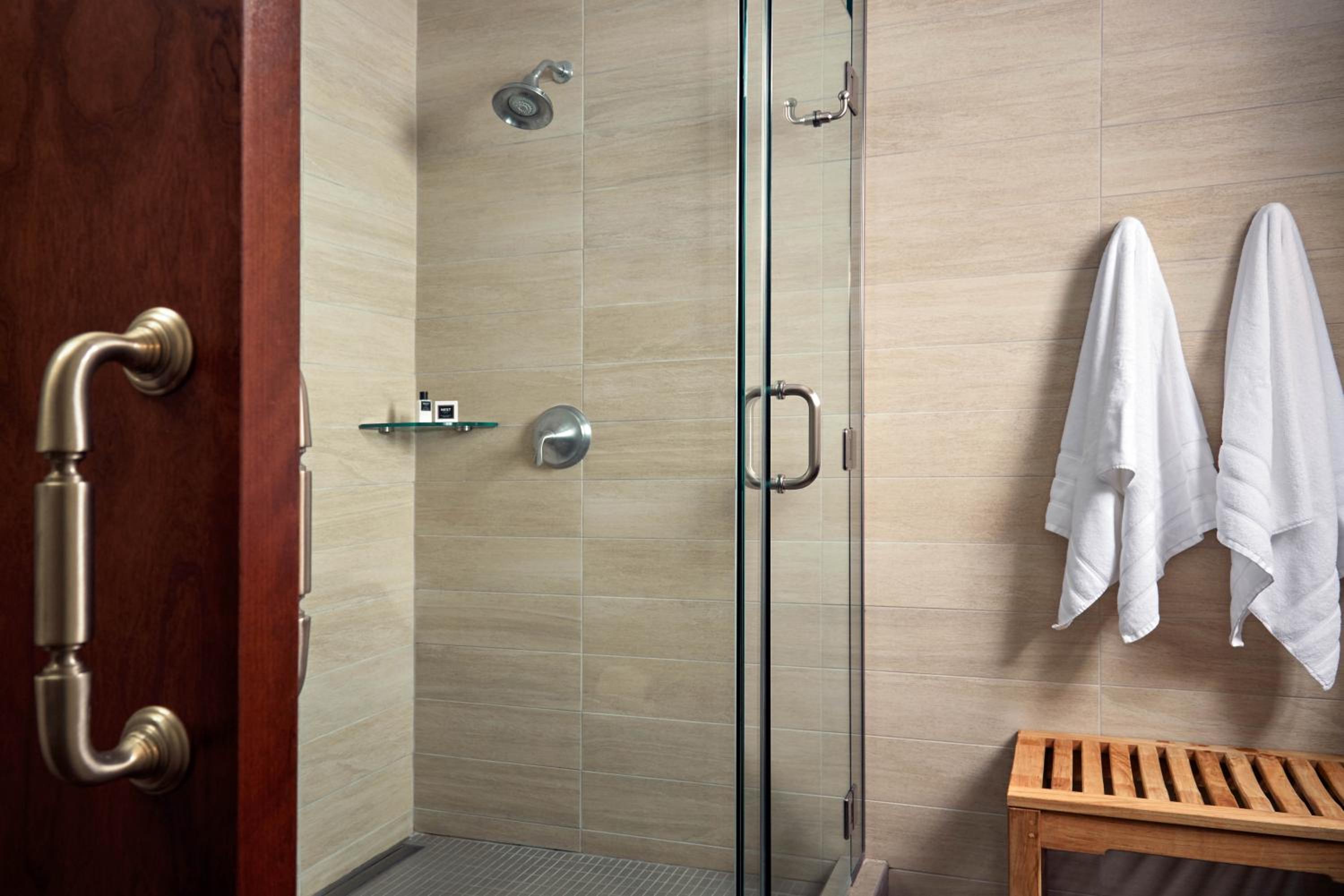 King Suite - Photo 4